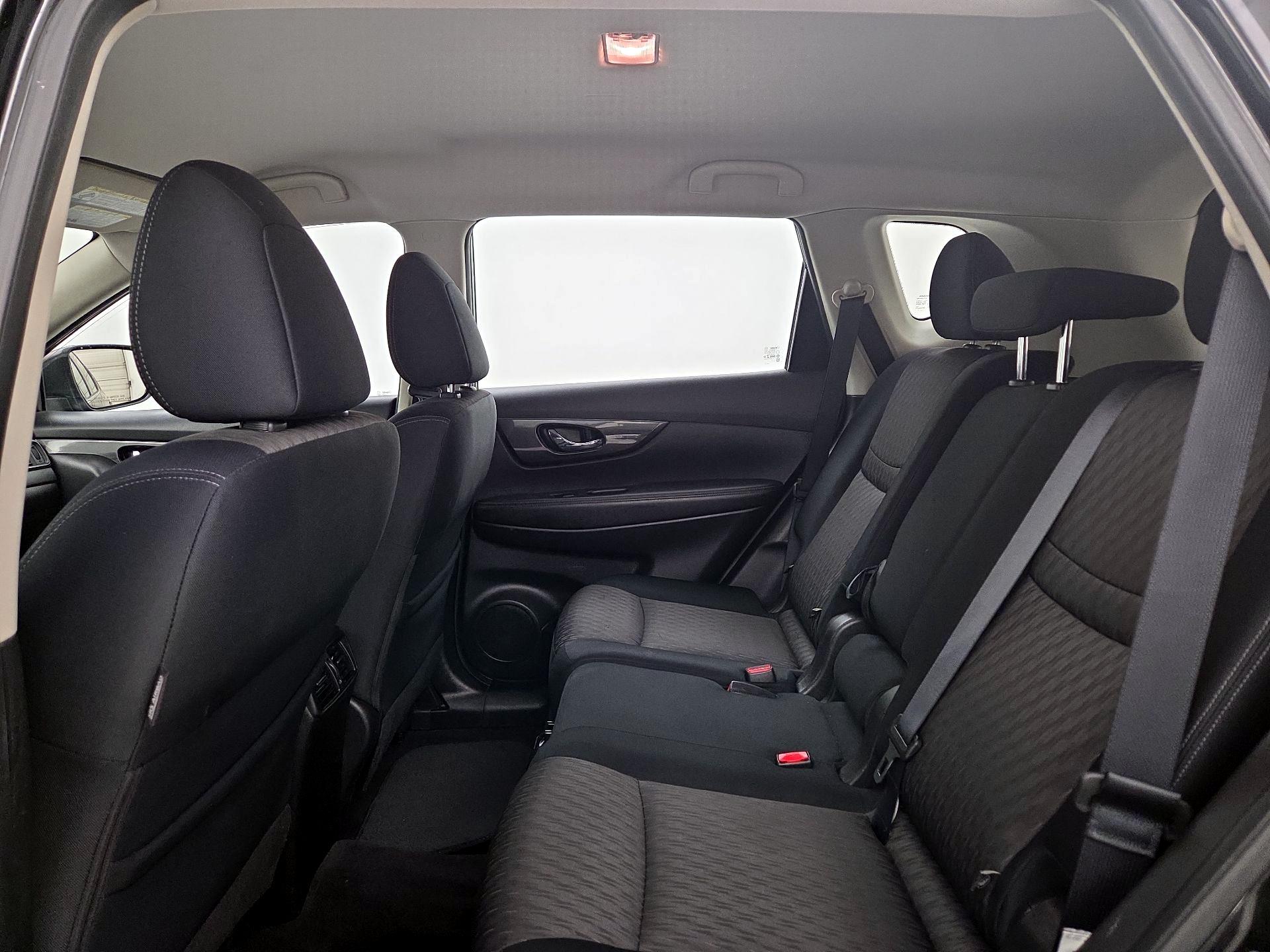 Thumbnail: 2017 Nissan Rogue - 19