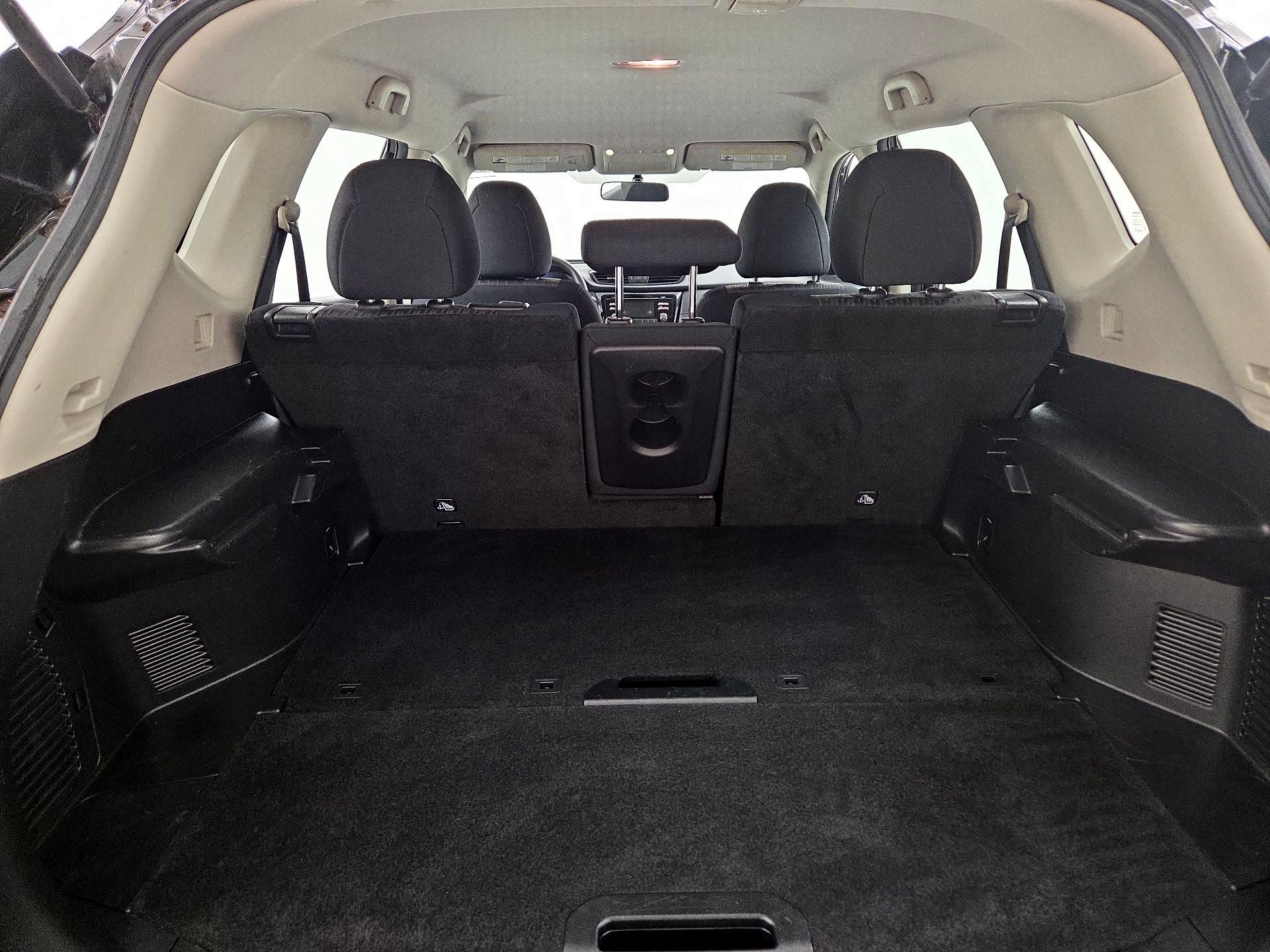 Thumbnail: 2017 Nissan Rogue - 20