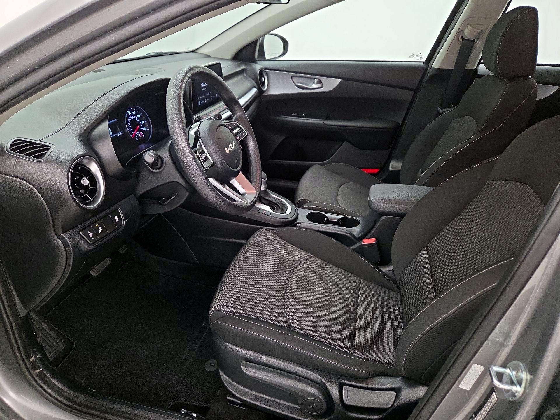 Thumbnail: 2022 Kia Forte - 11