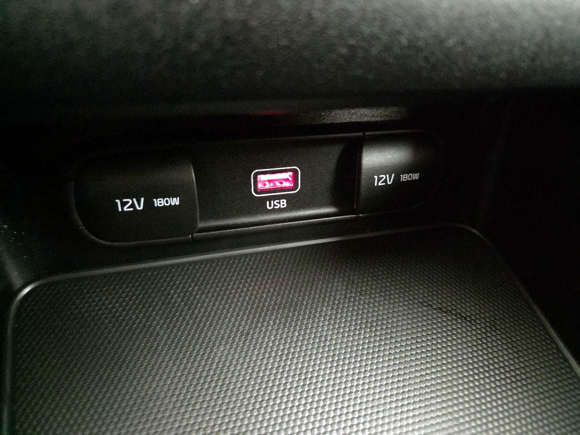 Thumbnail: 2022 Kia Forte - 18