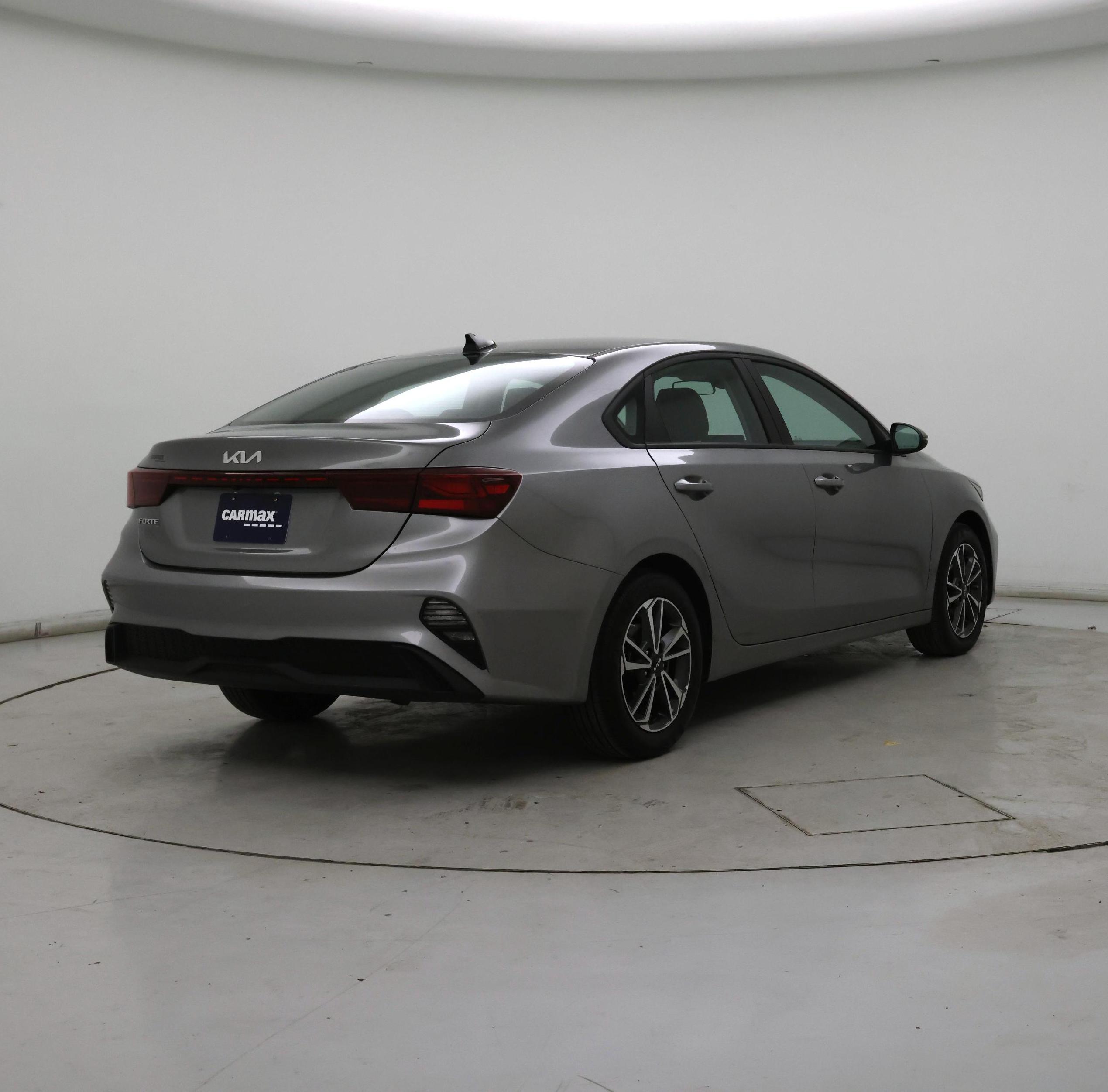 Thumbnail: 2022 Kia Forte - 8