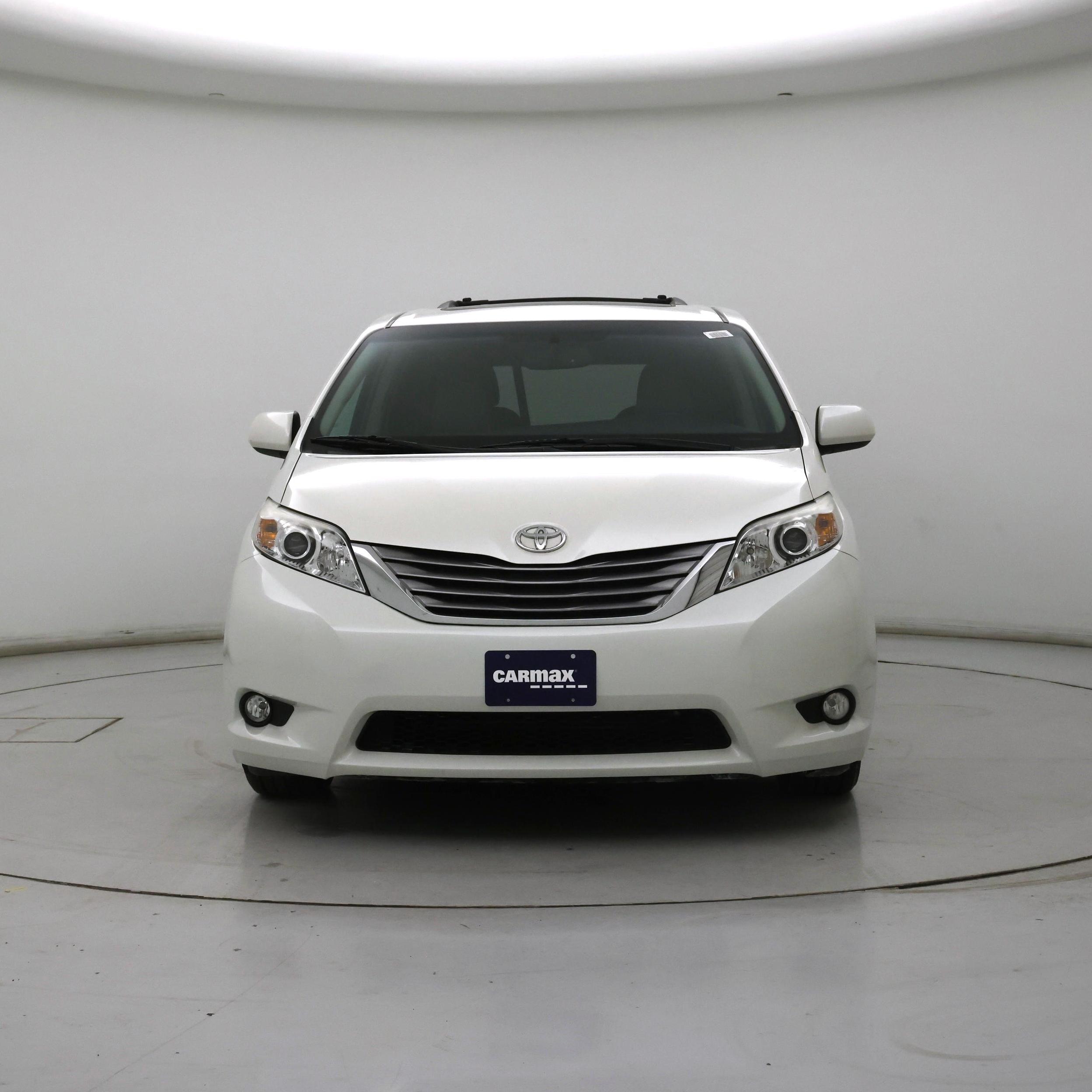 Thumbnail: 2017 Toyota Sienna - 5