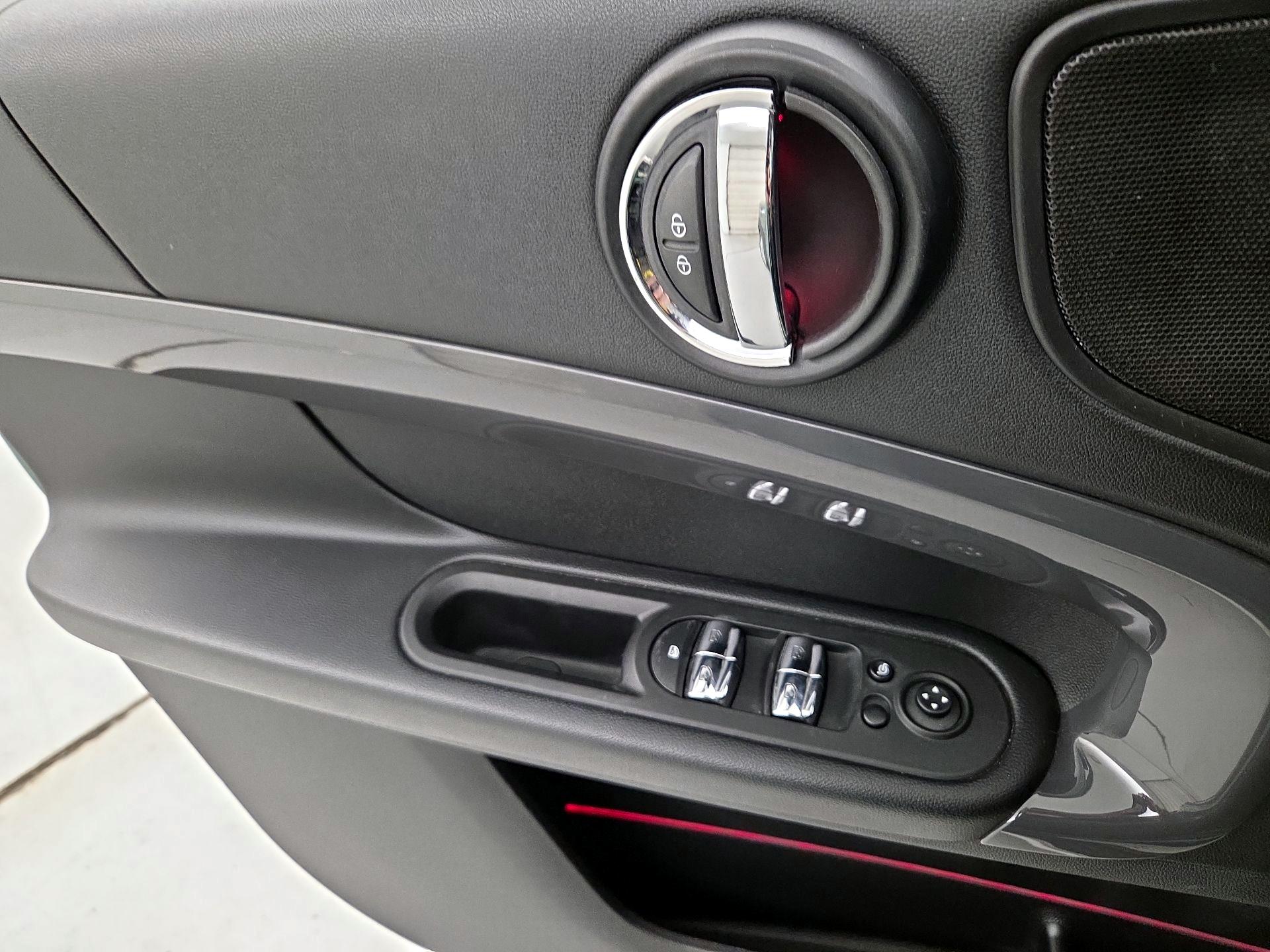 Thumbnail: 2020 MINI Cooper Countryman - 12