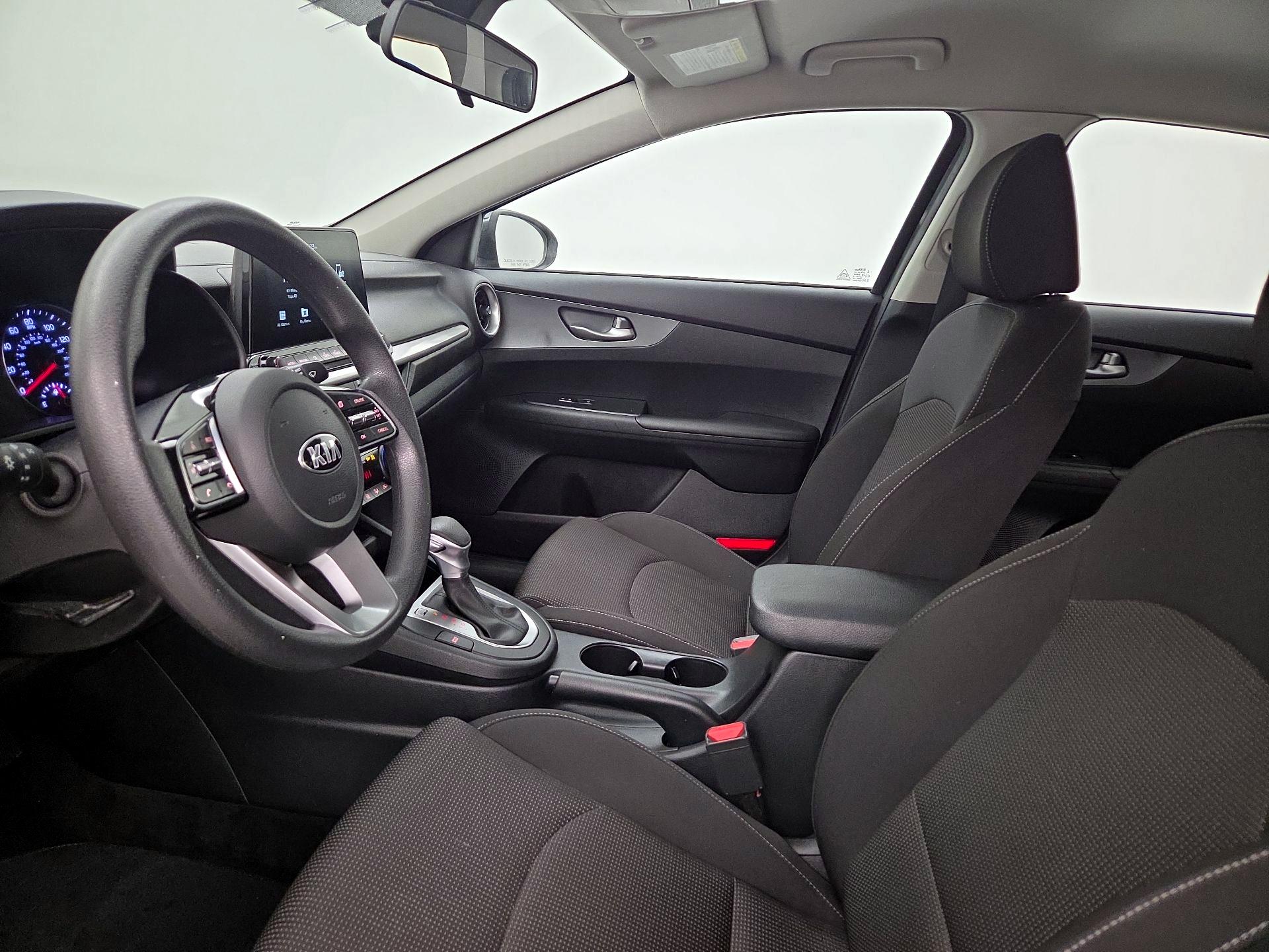 Thumbnail: 2019 Kia Forte - 11