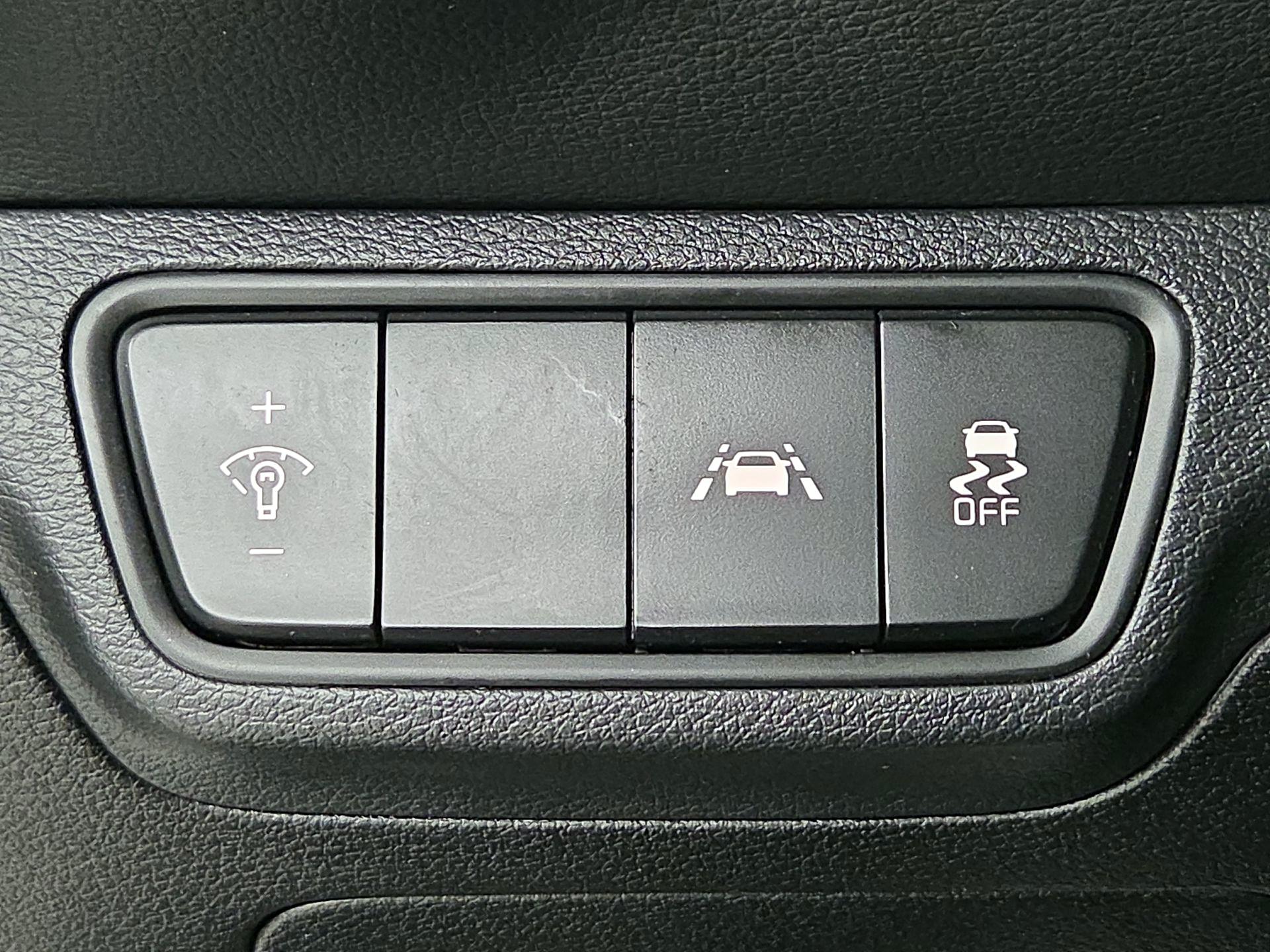 Thumbnail: 2019 Kia Forte - 13