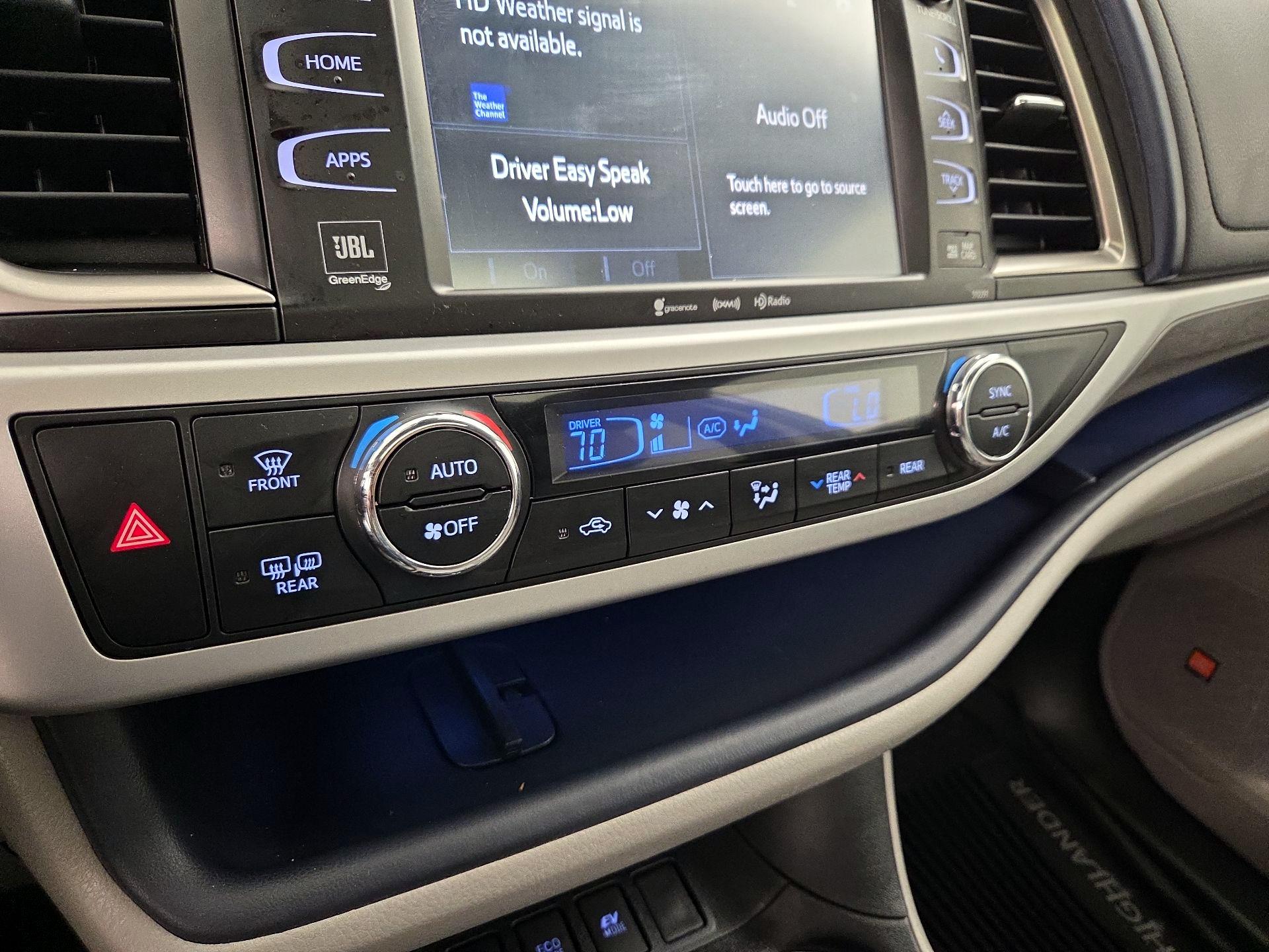 Thumbnail: 2019 Toyota Highlander - 16