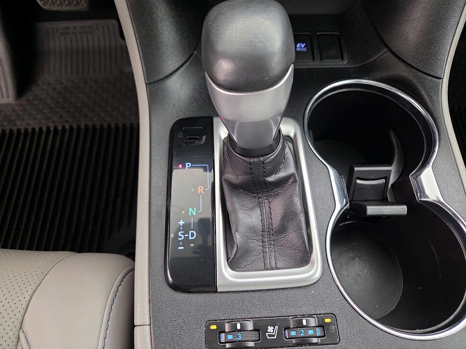 Thumbnail: 2019 Toyota Highlander - 17