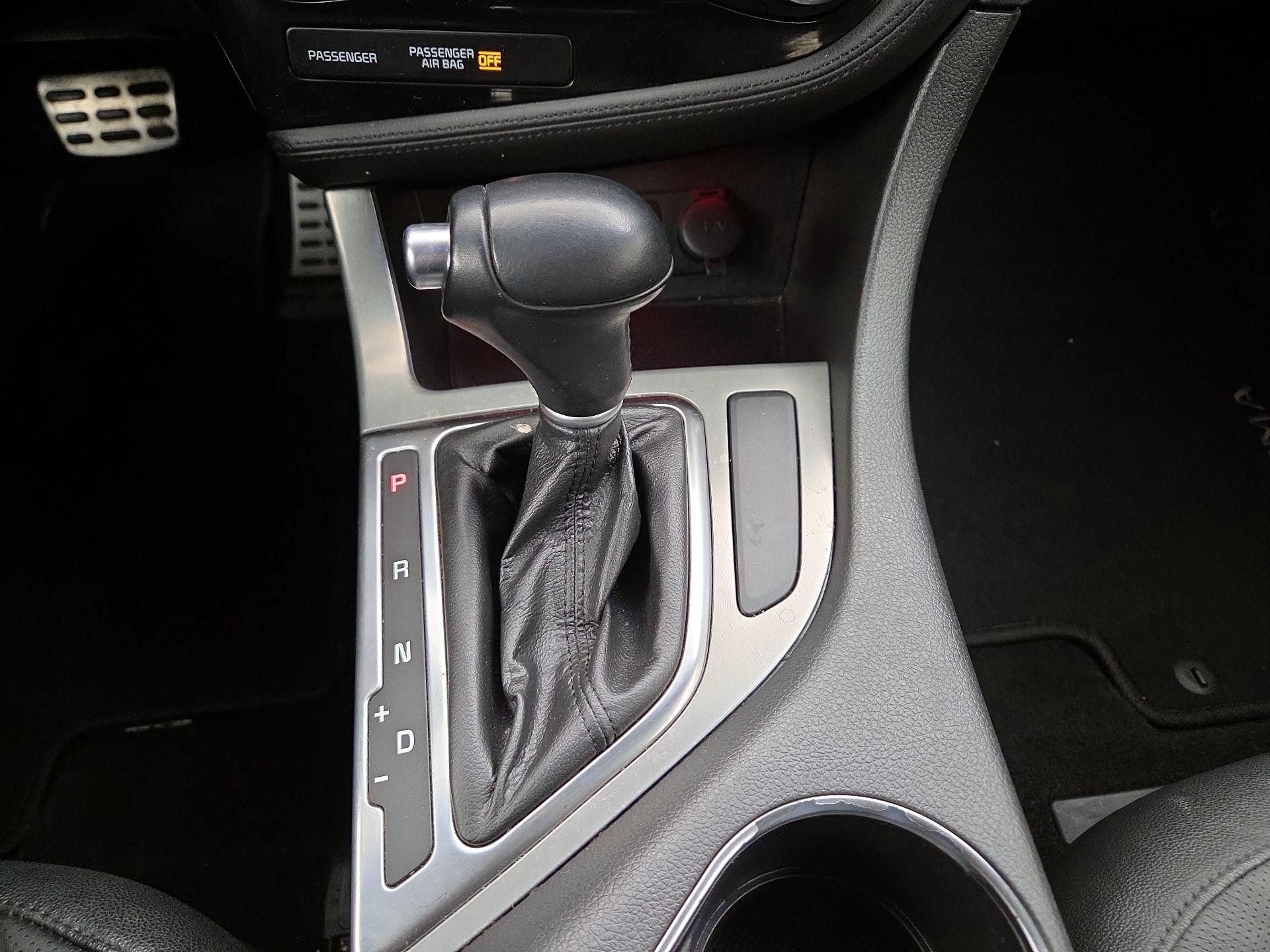 Thumbnail: 2015 Kia Optima - 16