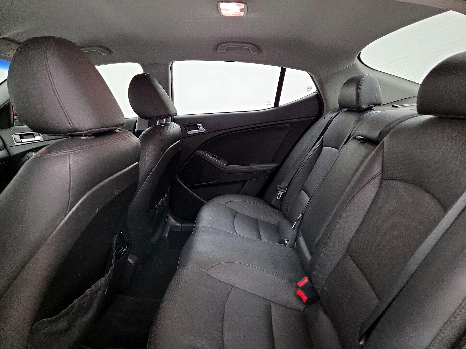 Thumbnail: 2015 Kia Optima - 18