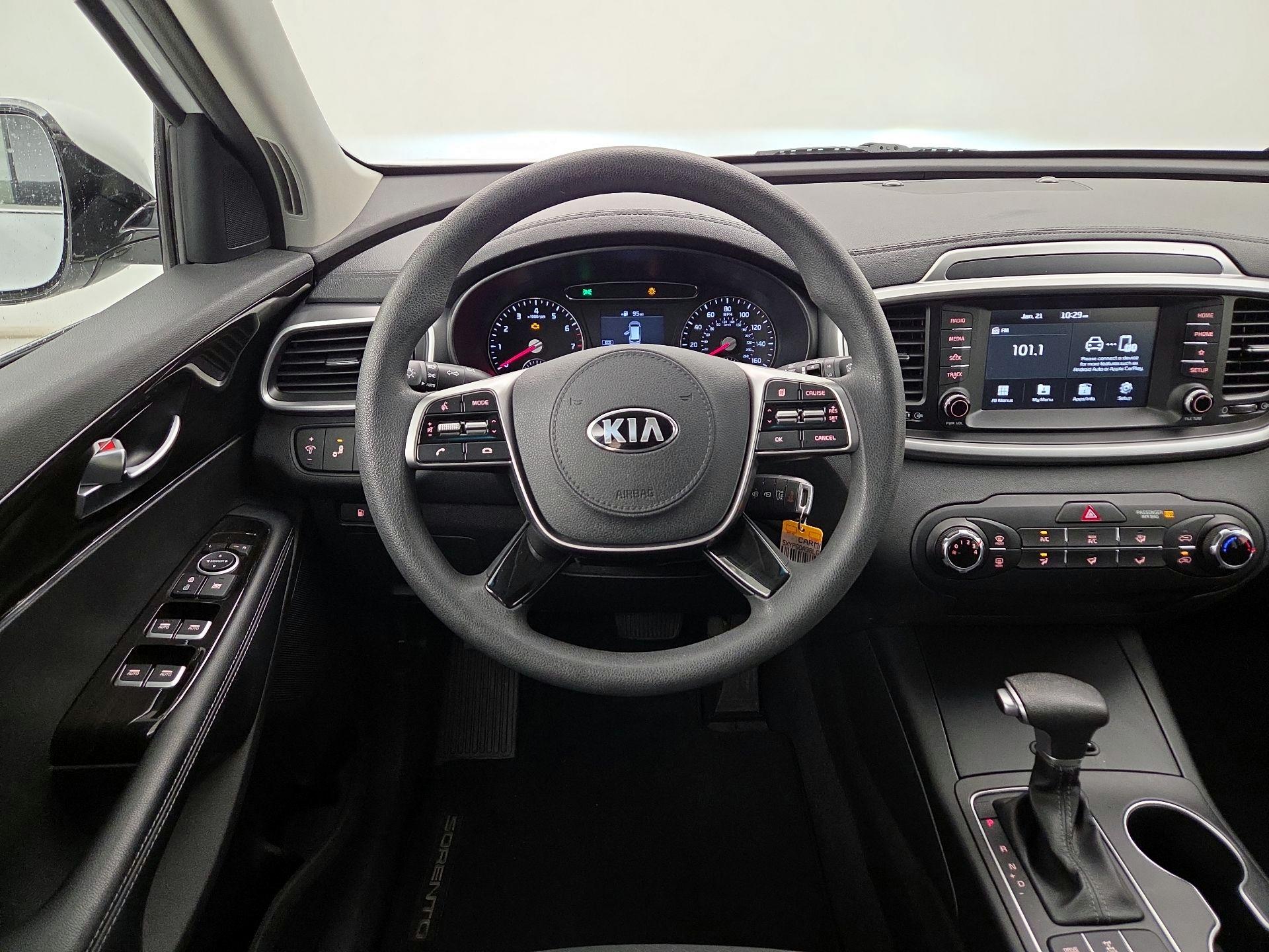 Thumbnail: 2020 Kia Sorento - 10