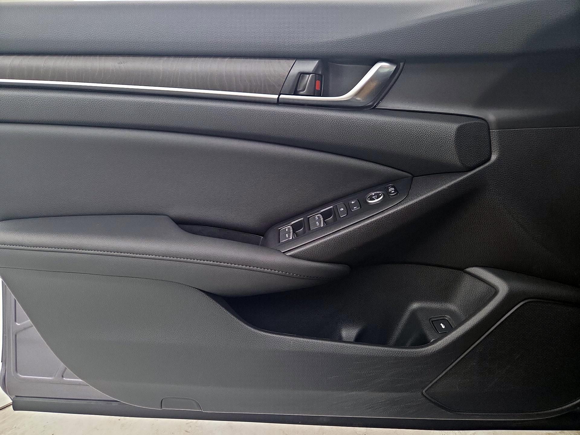 Thumbnail: 2019 Honda Accord - 12