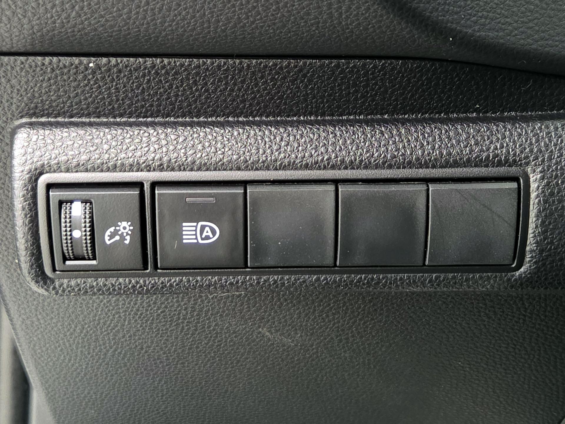 Thumbnail: 2022 Toyota Corolla - 13