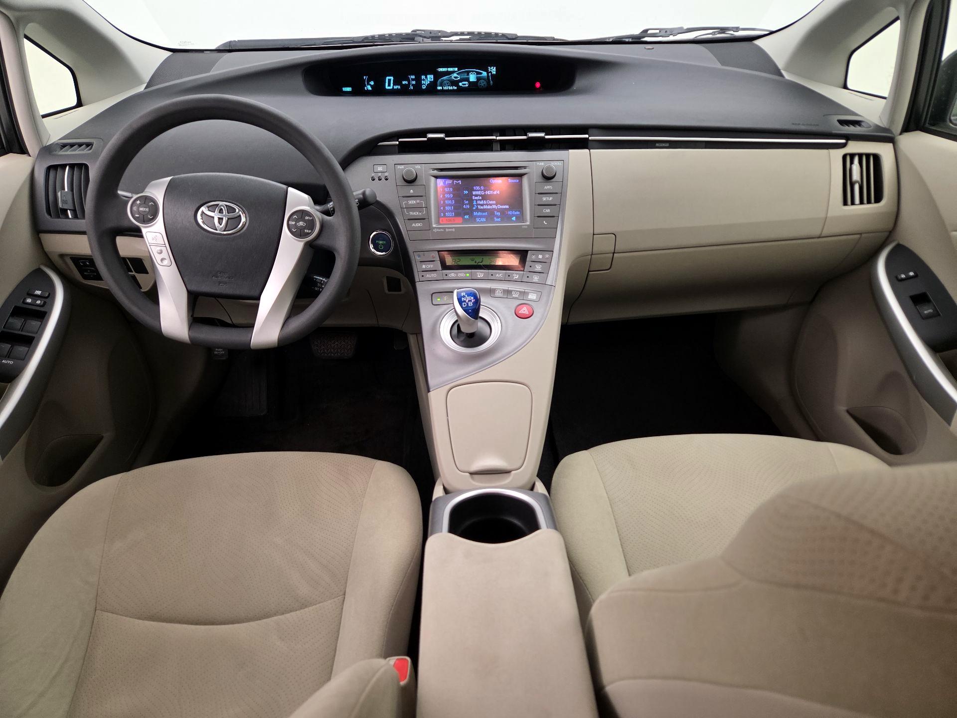 Thumbnail: 2014 Toyota Prius - 9