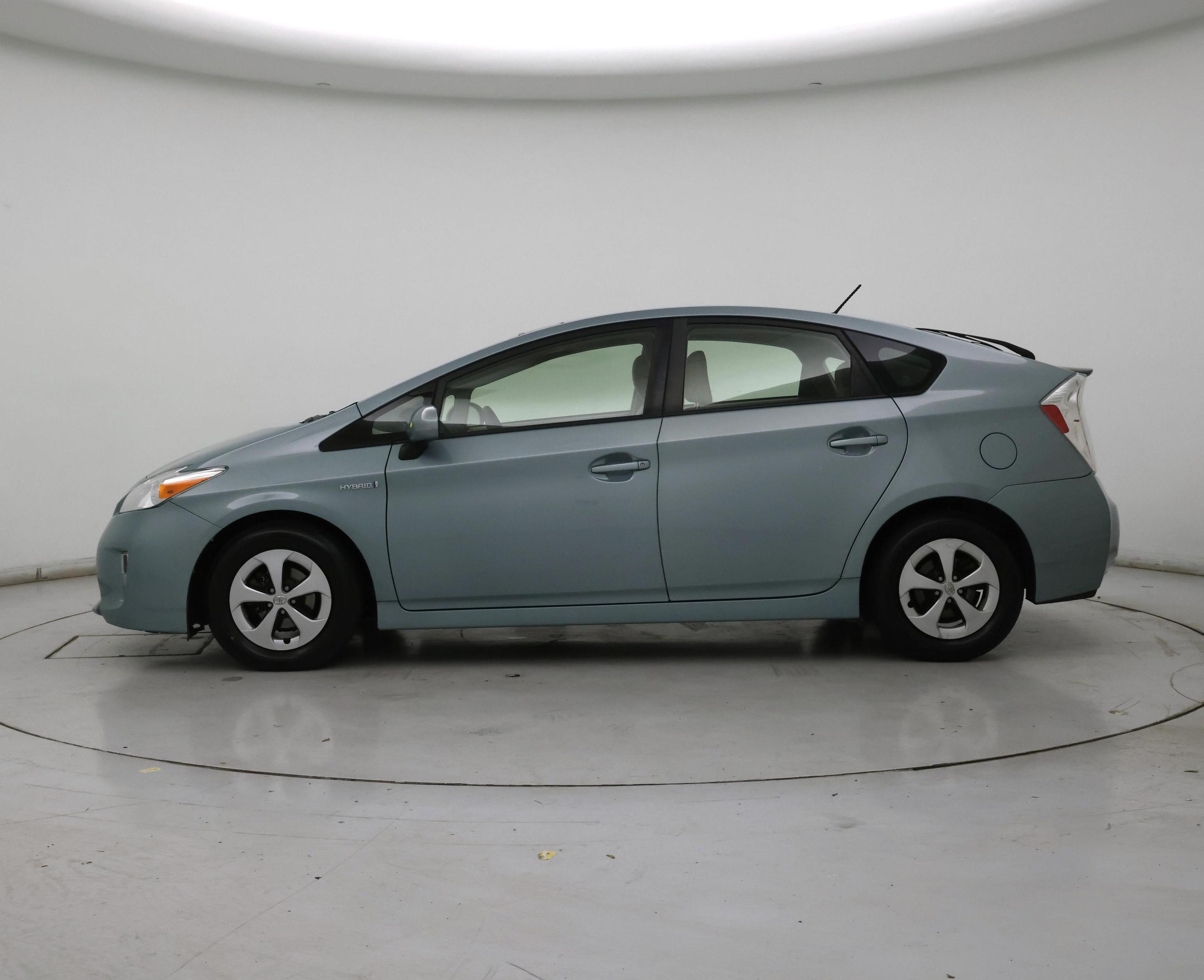 Thumbnail: 2014 Toyota Prius - 3