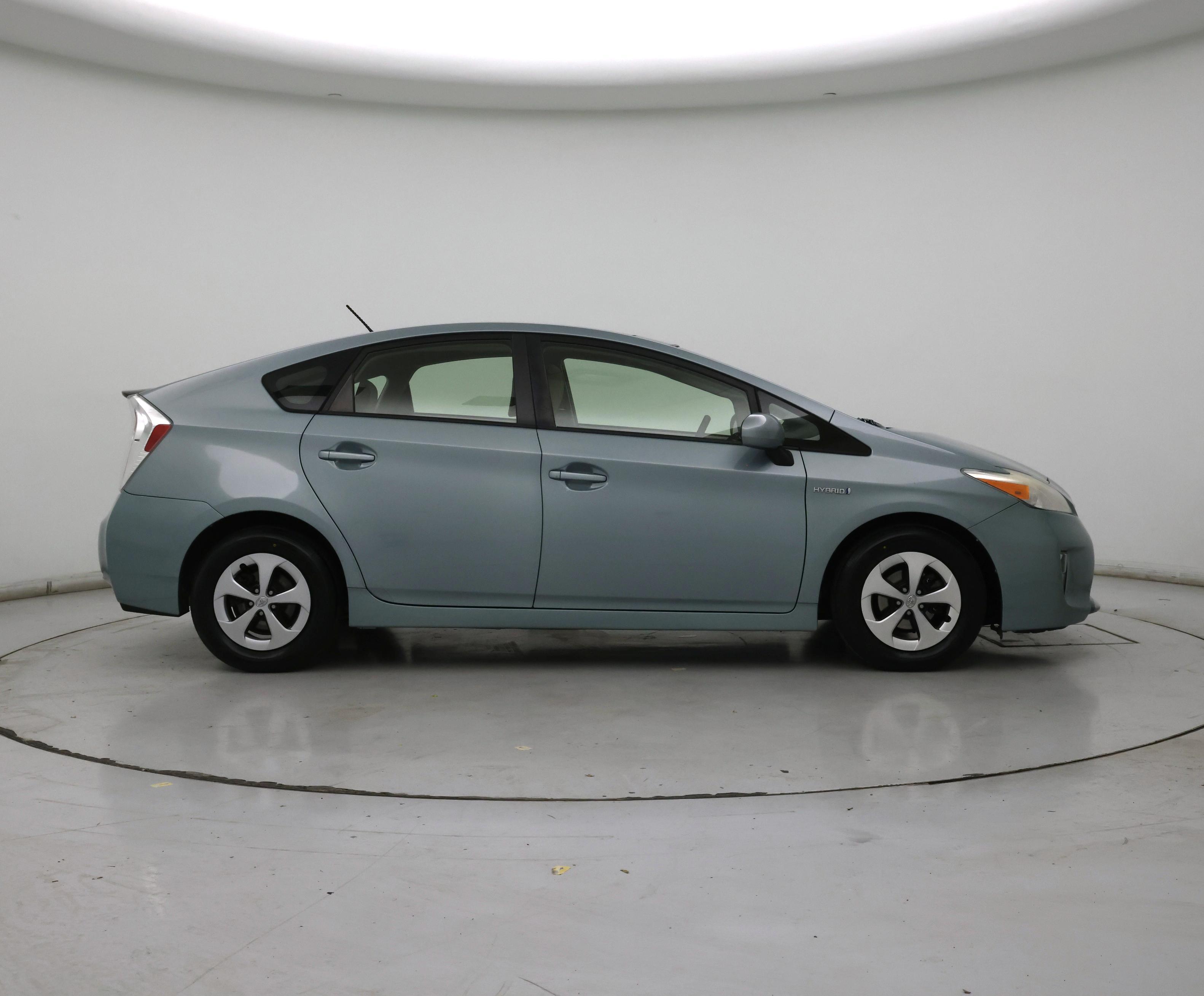 Thumbnail: 2014 Toyota Prius - 7