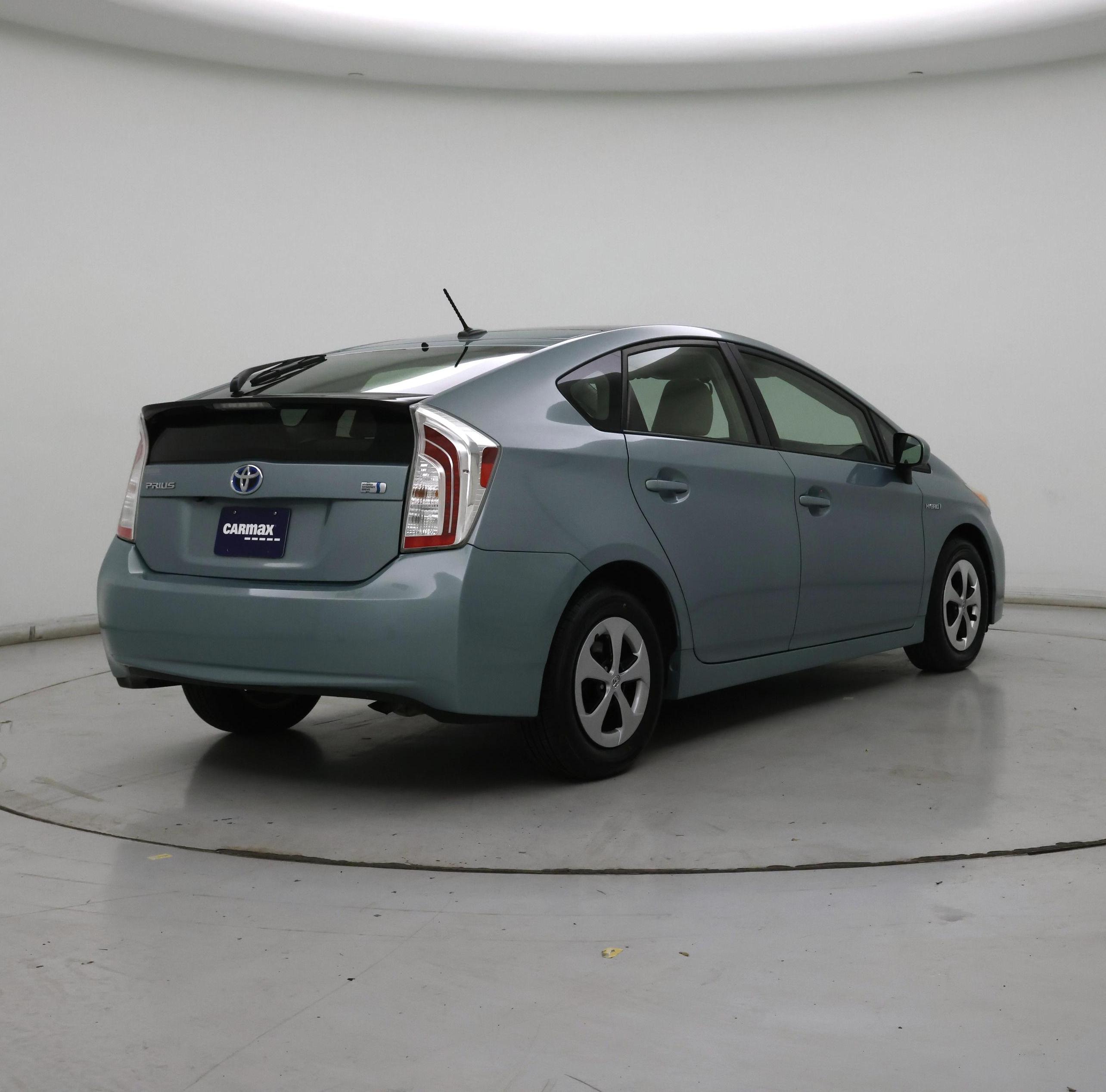 Thumbnail: 2014 Toyota Prius - 8