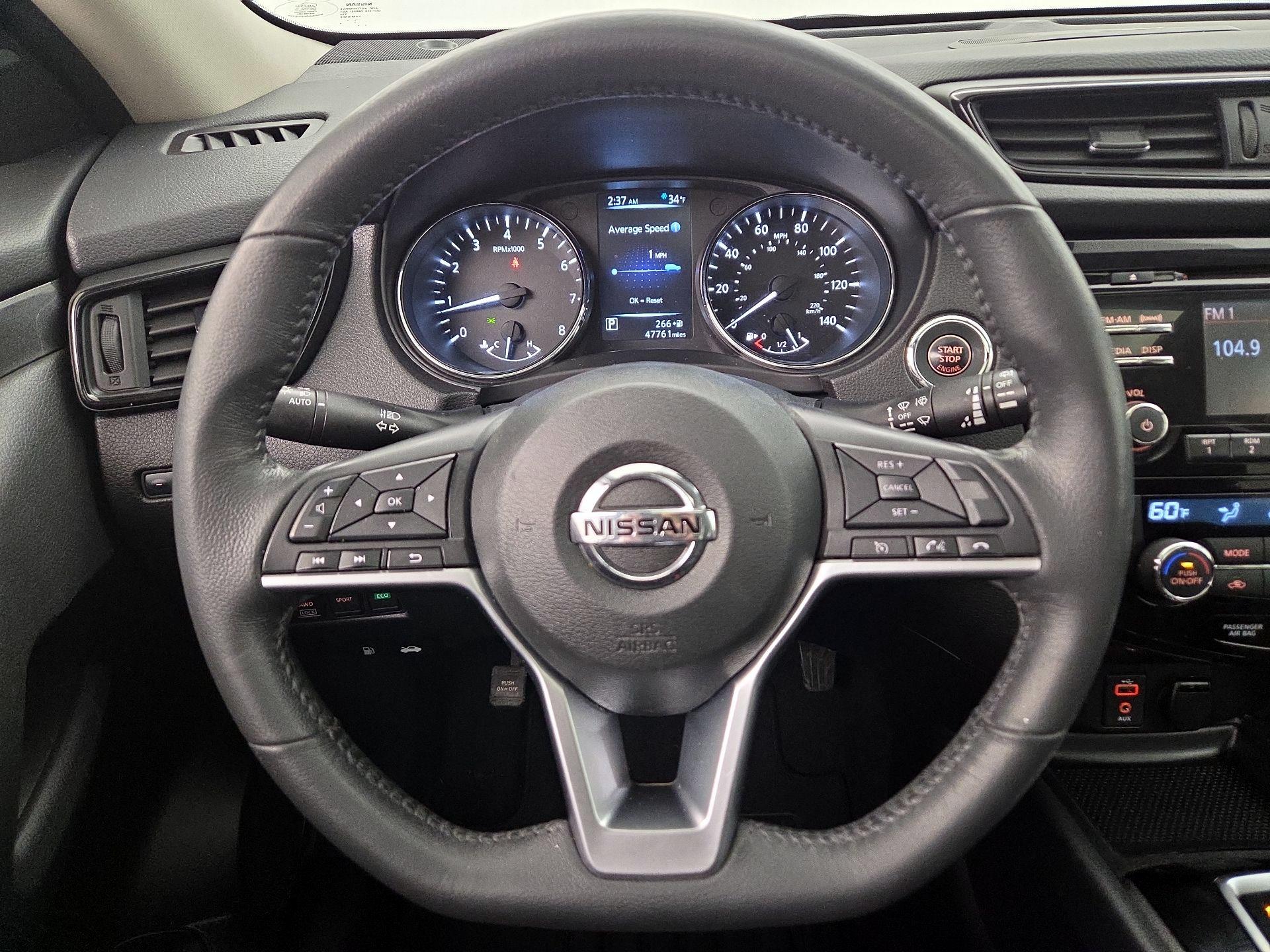 Thumbnail: 2017 Nissan Rogue - 10