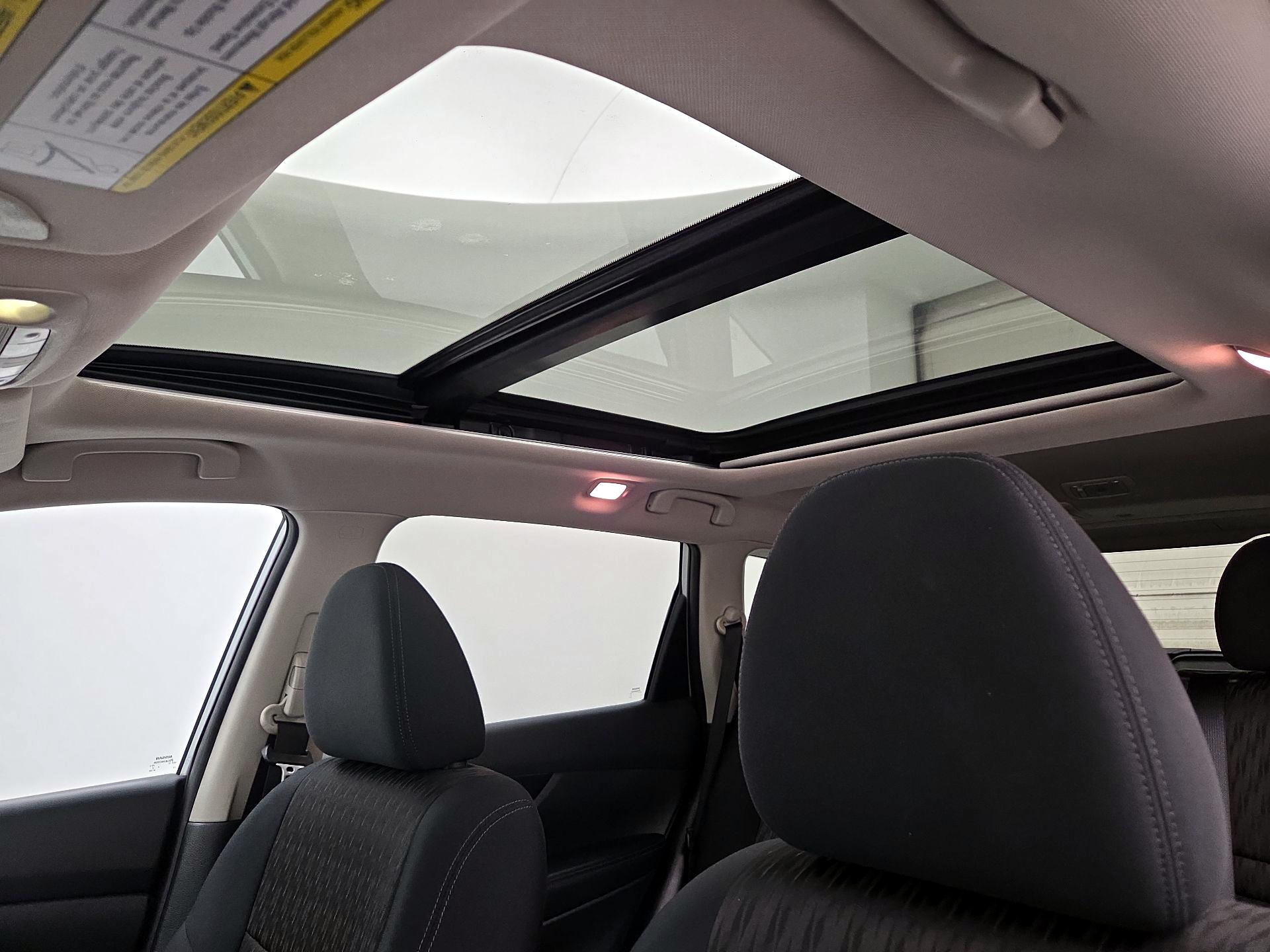 Thumbnail: 2017 Nissan Rogue - 19