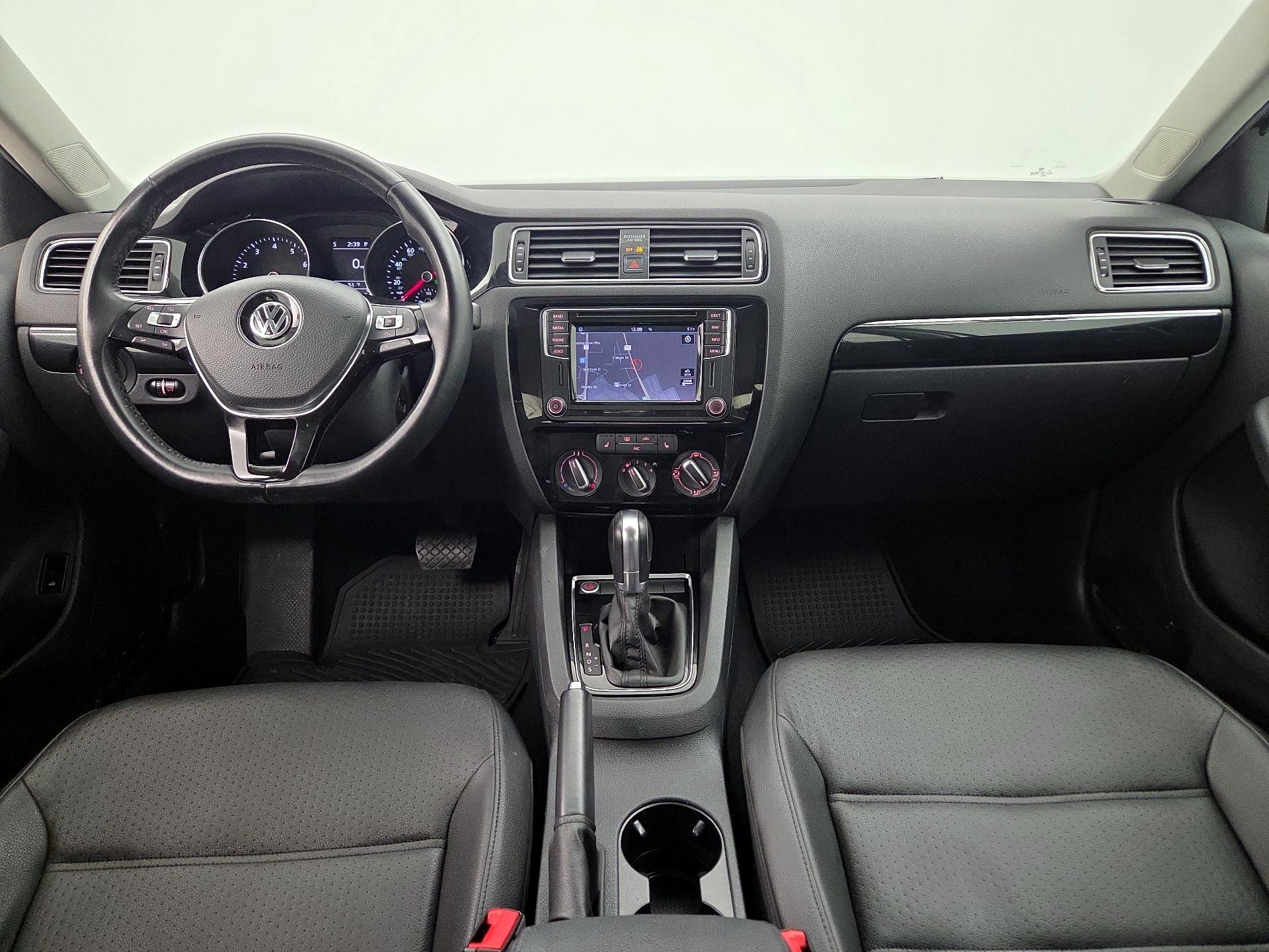 Thumbnail: 2016 Volkswagen Jetta - 9