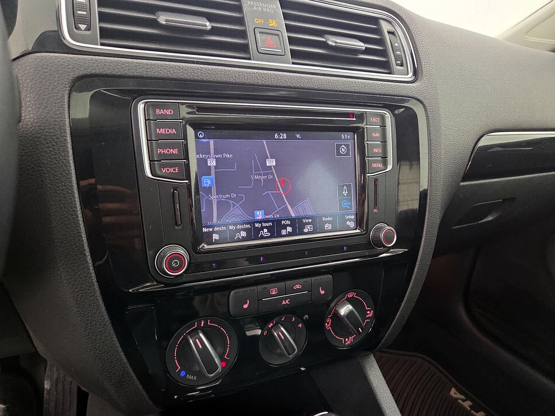 Thumbnail: 2016 Volkswagen Jetta - 14