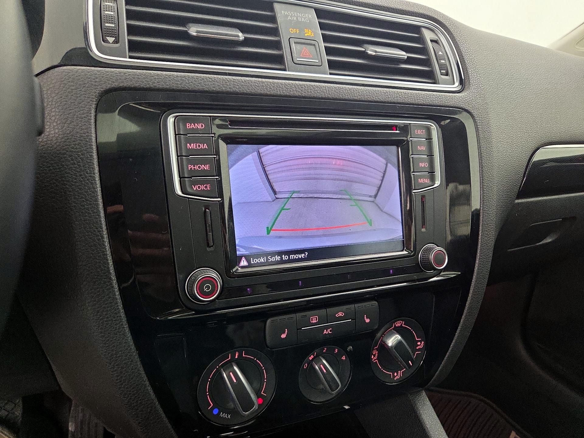 Thumbnail: 2016 Volkswagen Jetta - 15