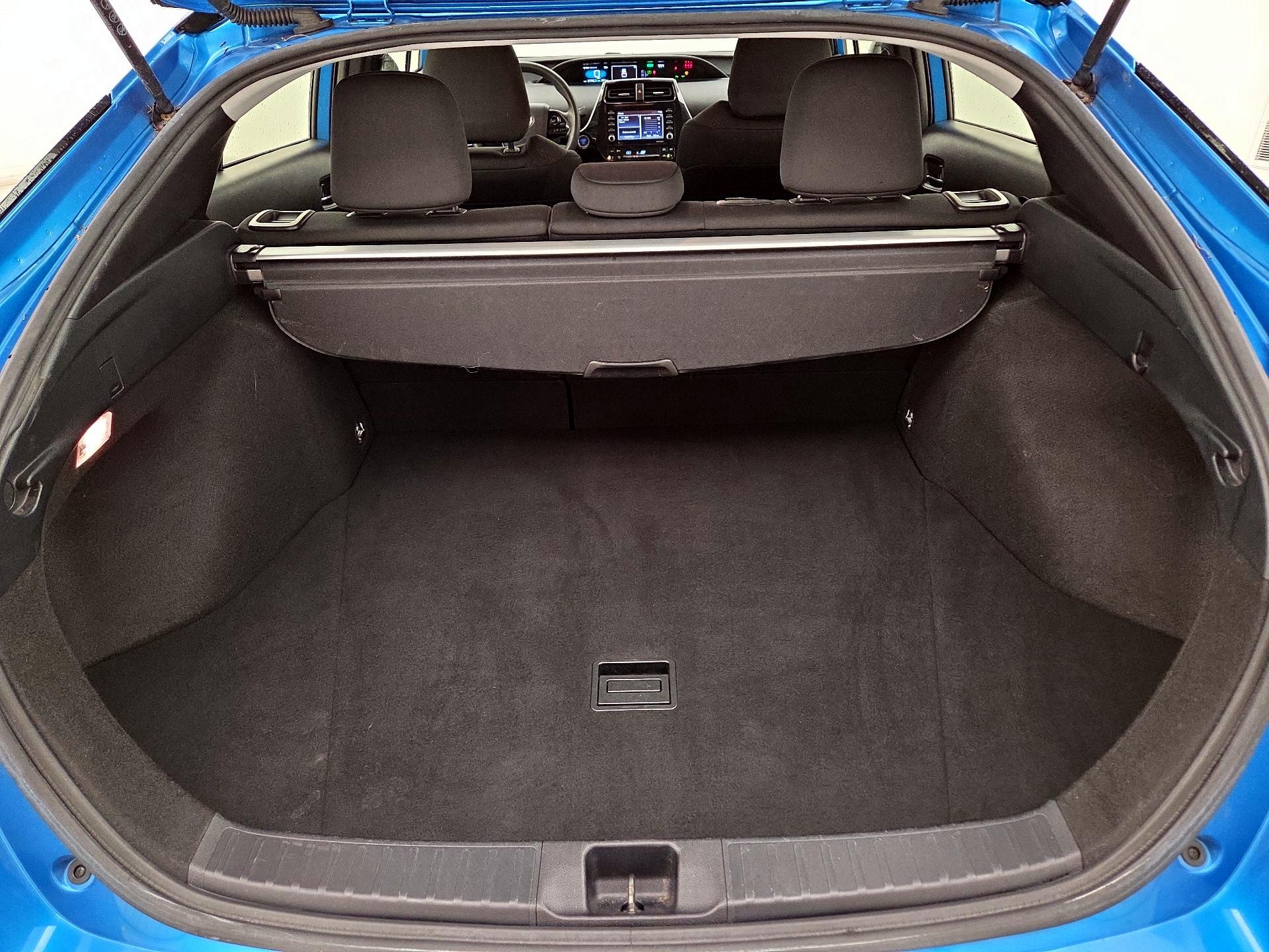 Thumbnail: 2022 Toyota Prius - 20