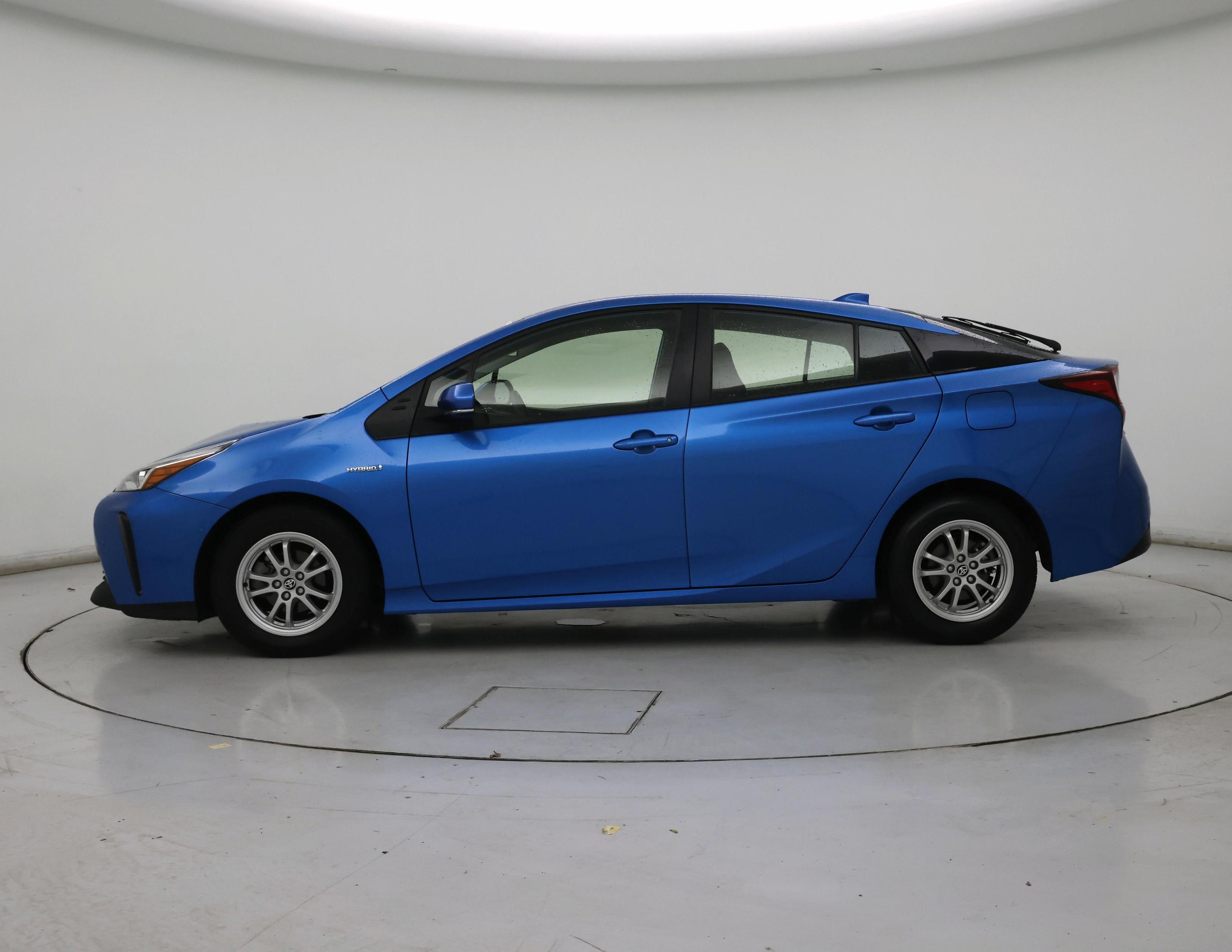 Thumbnail: 2022 Toyota Prius - 3