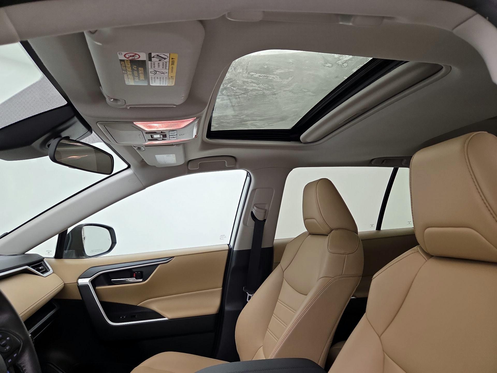 Thumbnail: 2021 Toyota RAV4 - 19