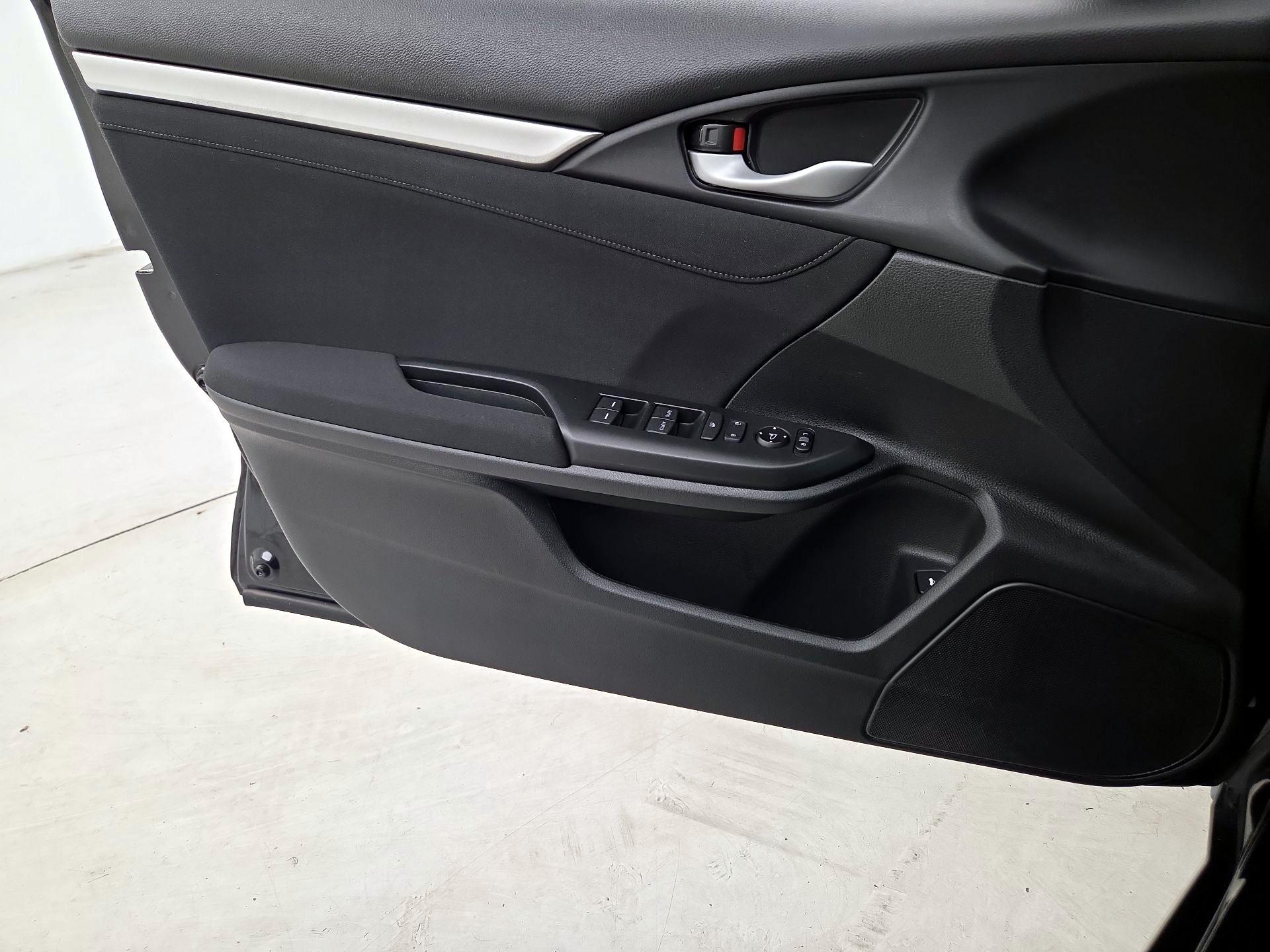 Thumbnail: 2017 Honda Civic - 12