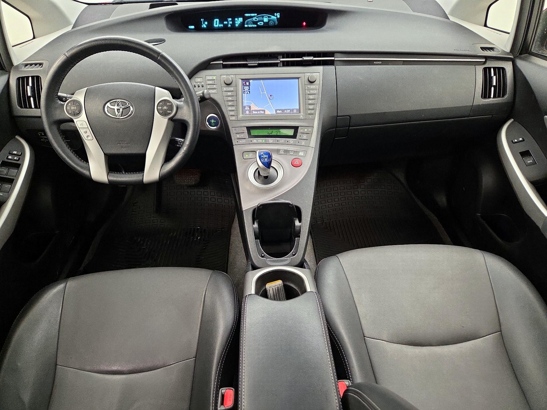 Thumbnail: 2014 Toyota Prius - 9