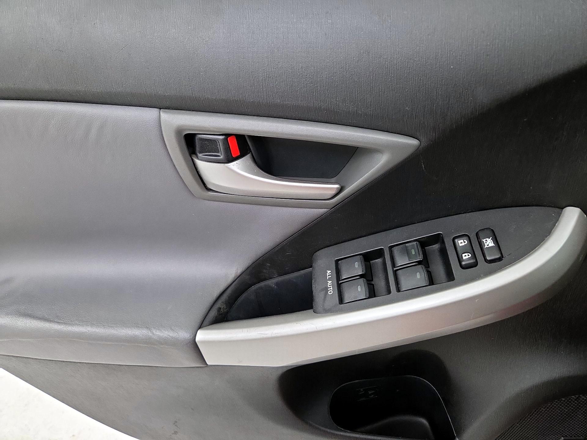 Thumbnail: 2014 Toyota Prius - 12