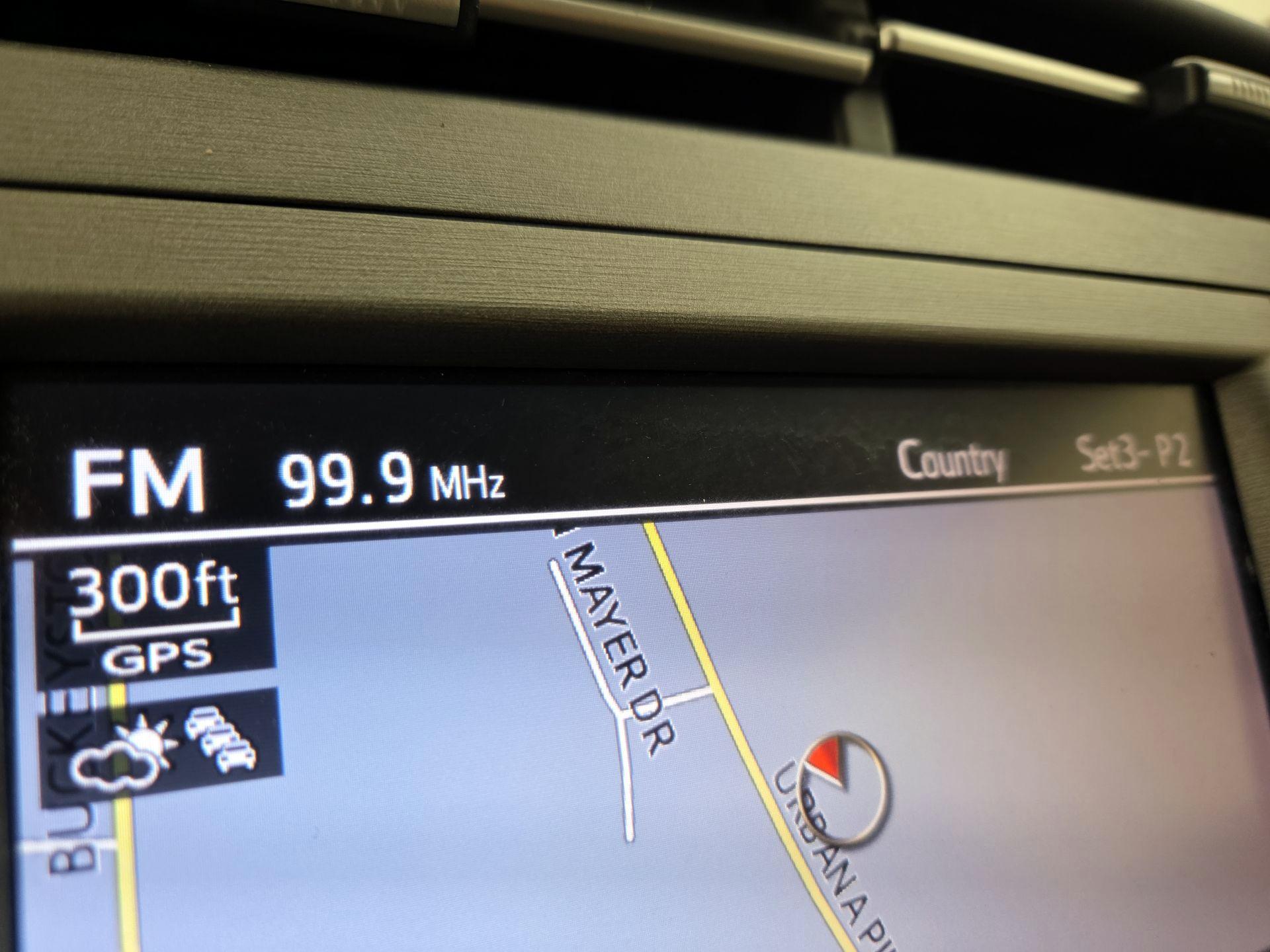 Thumbnail: 2014 Toyota Prius - 16