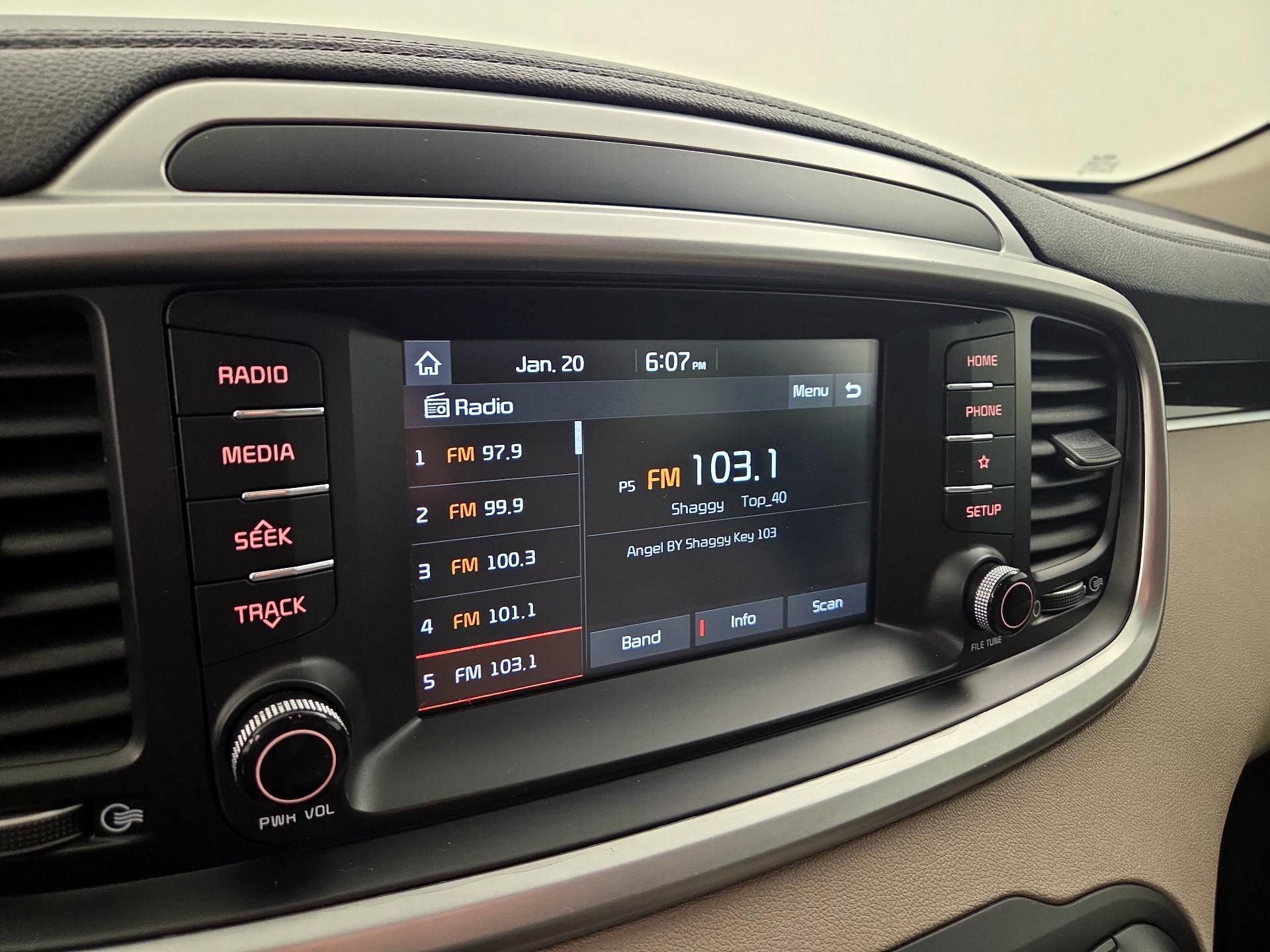 Thumbnail: 2019 Kia Sorento - 15