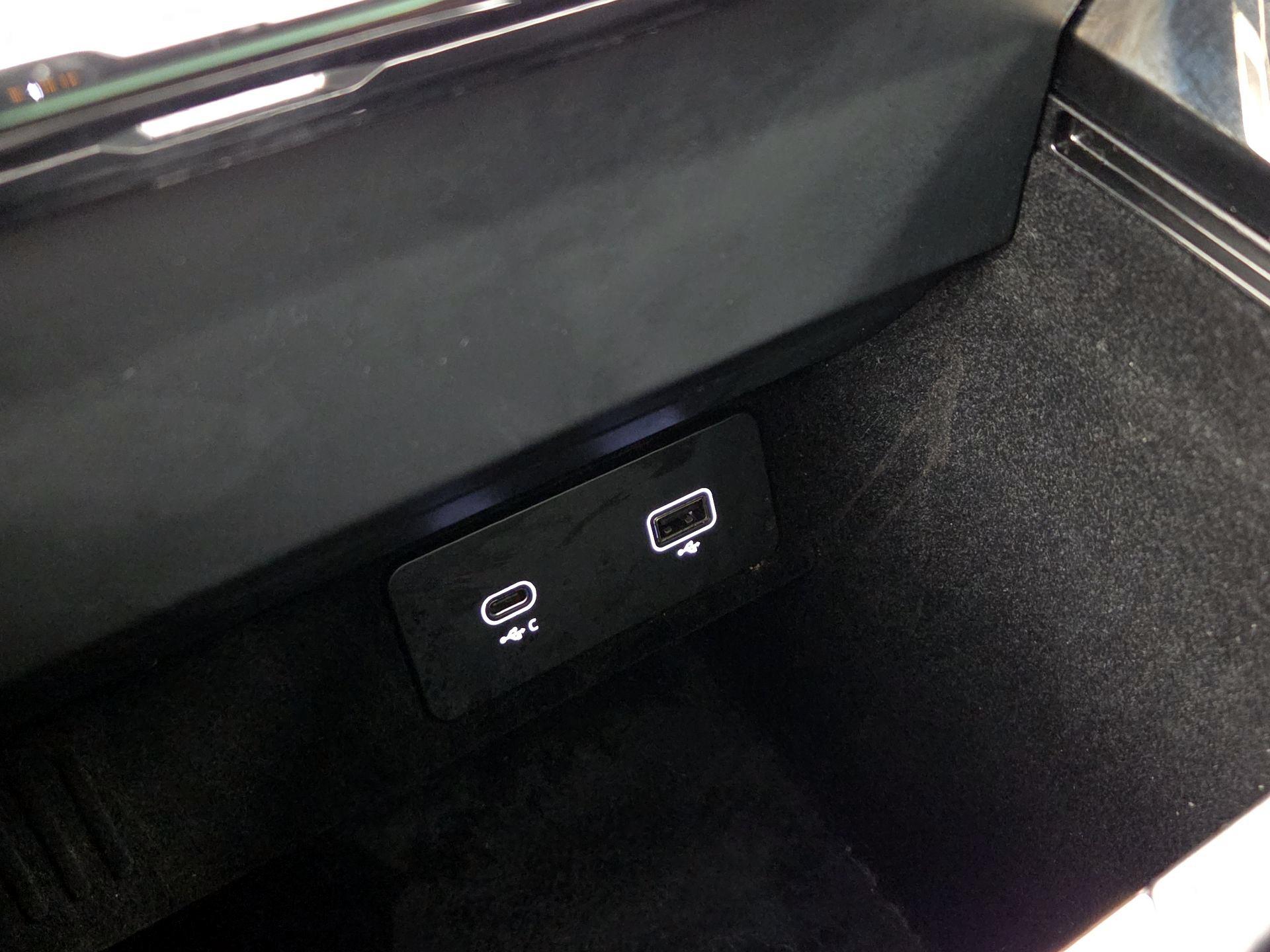 Thumbnail: 2023 Land Rover Range Rover Sport - 19