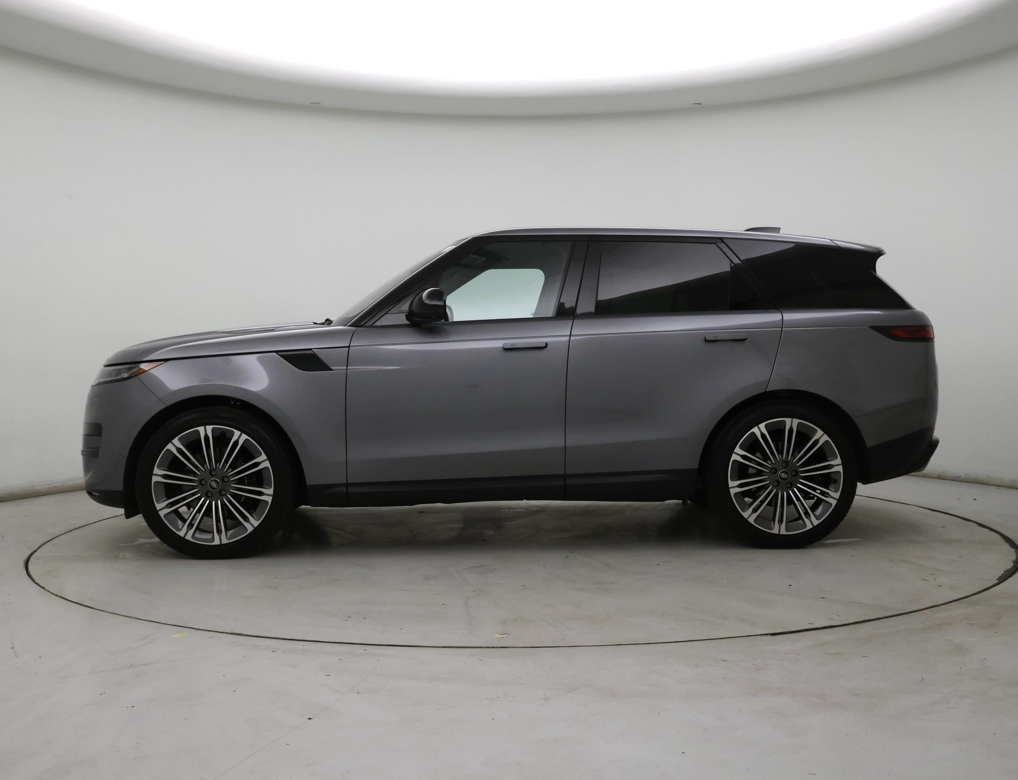 Thumbnail: 2023 Land Rover Range Rover Sport - 3