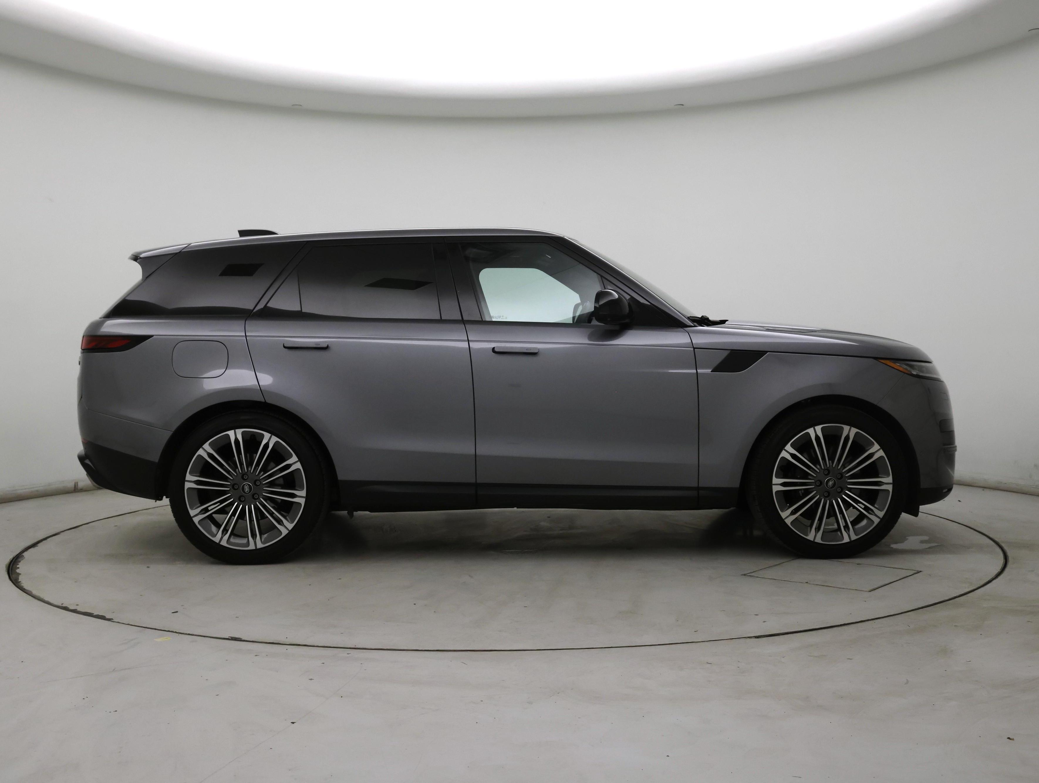 Thumbnail: 2023 Land Rover Range Rover Sport - 7
