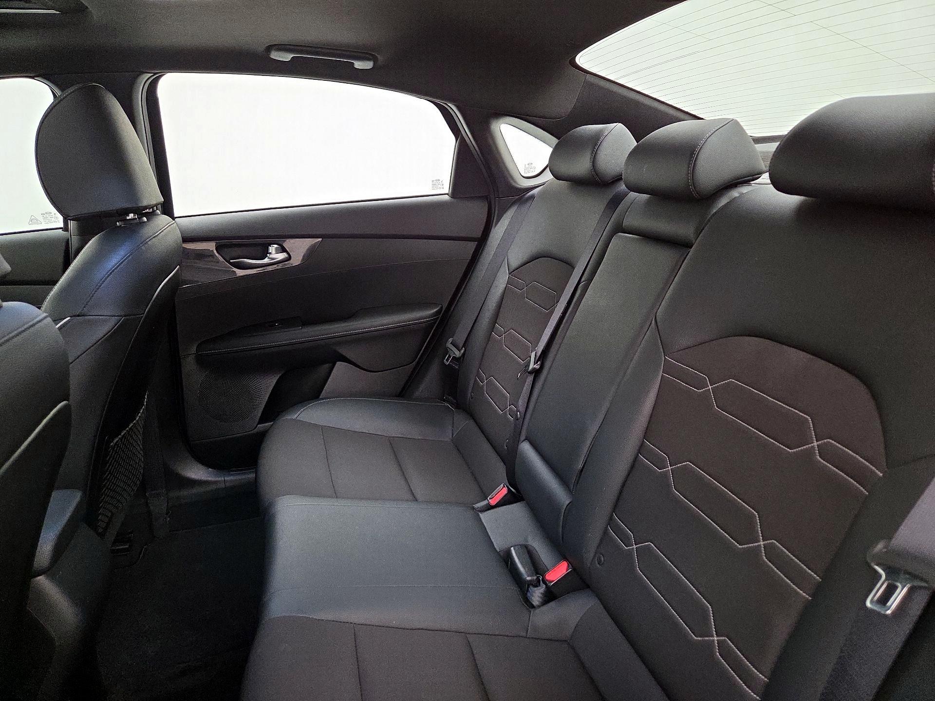 Thumbnail: 2020 Kia Forte - 20