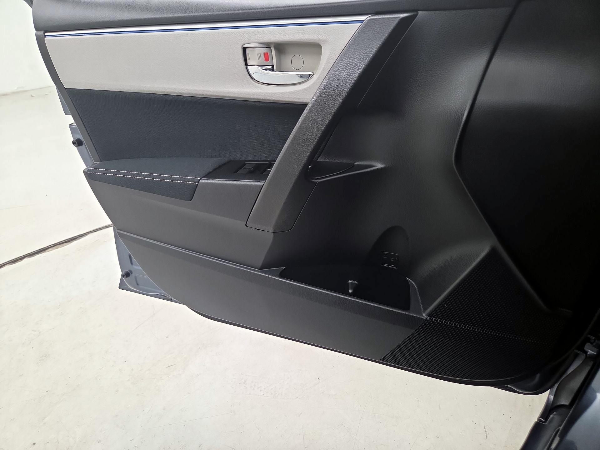 Thumbnail: 2016 Toyota Corolla - 12