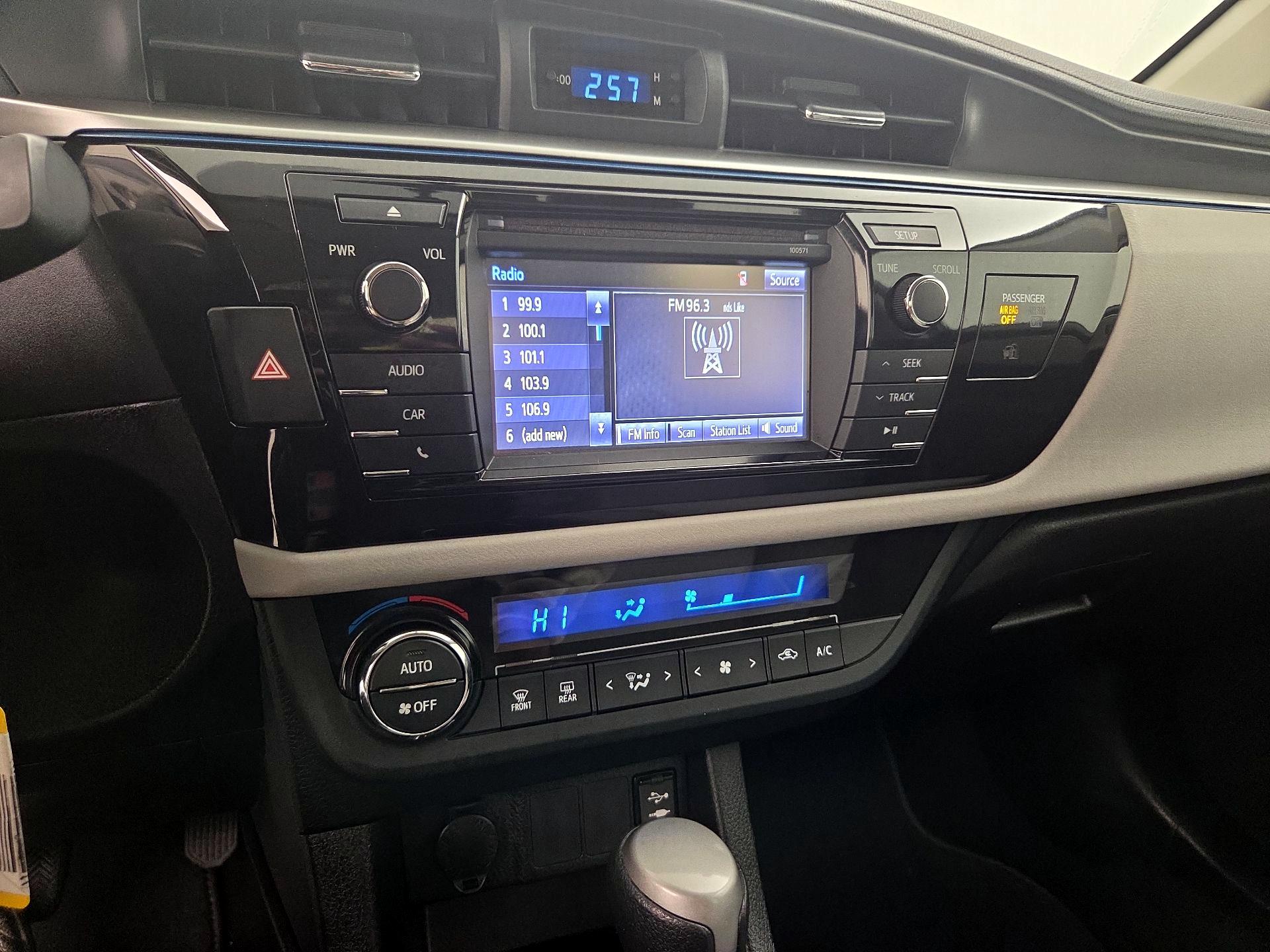 Thumbnail: 2016 Toyota Corolla - 15