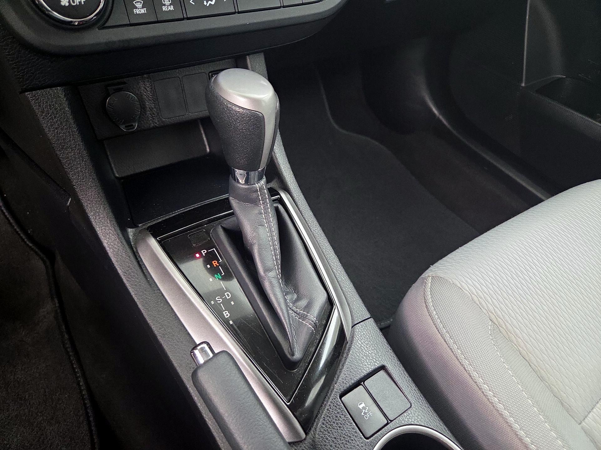 Thumbnail: 2016 Toyota Corolla - 17