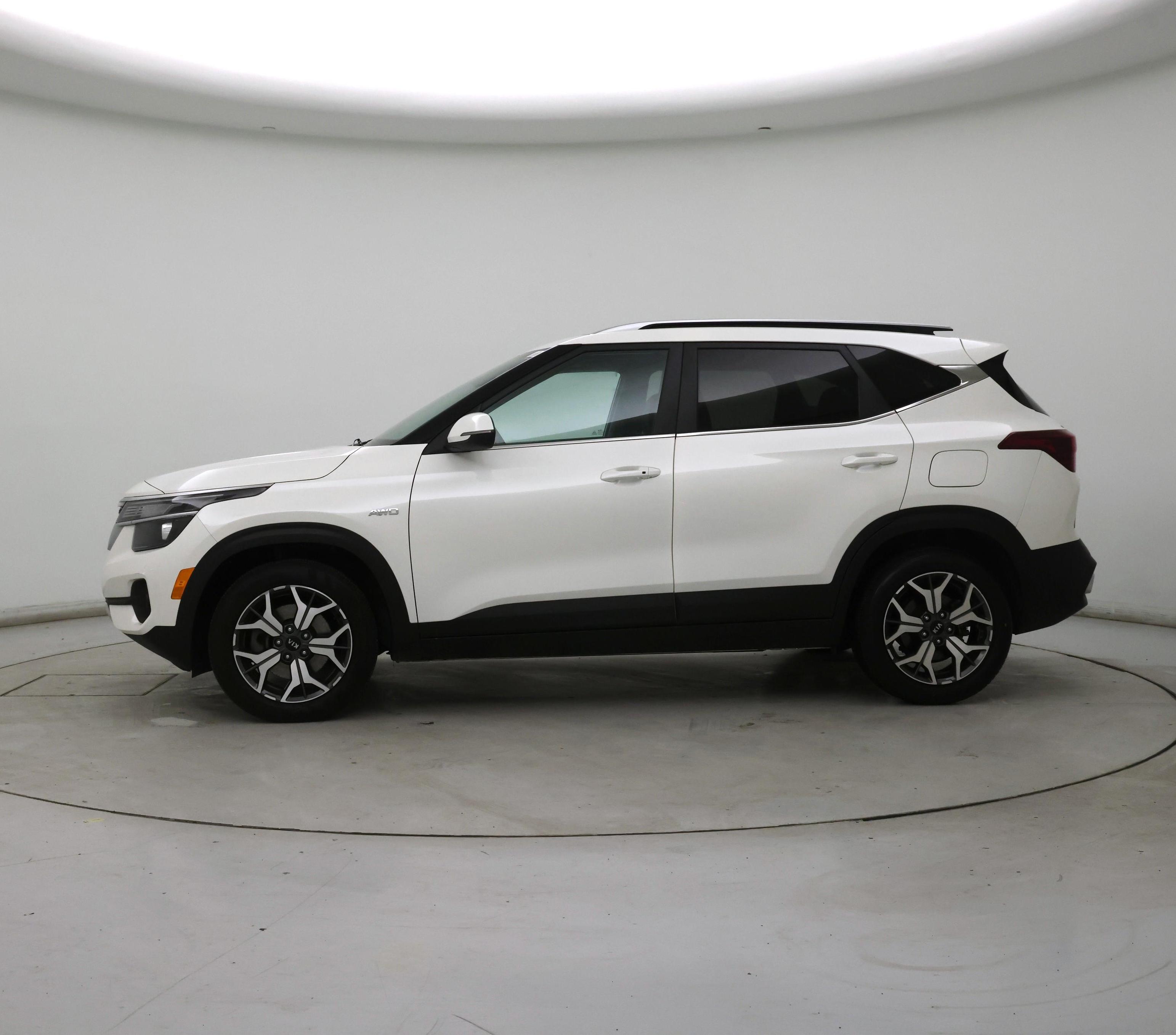 Thumbnail: 2021 Kia Seltos - 3