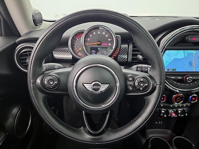 Steering Wheel & Instrument Cluster (On)