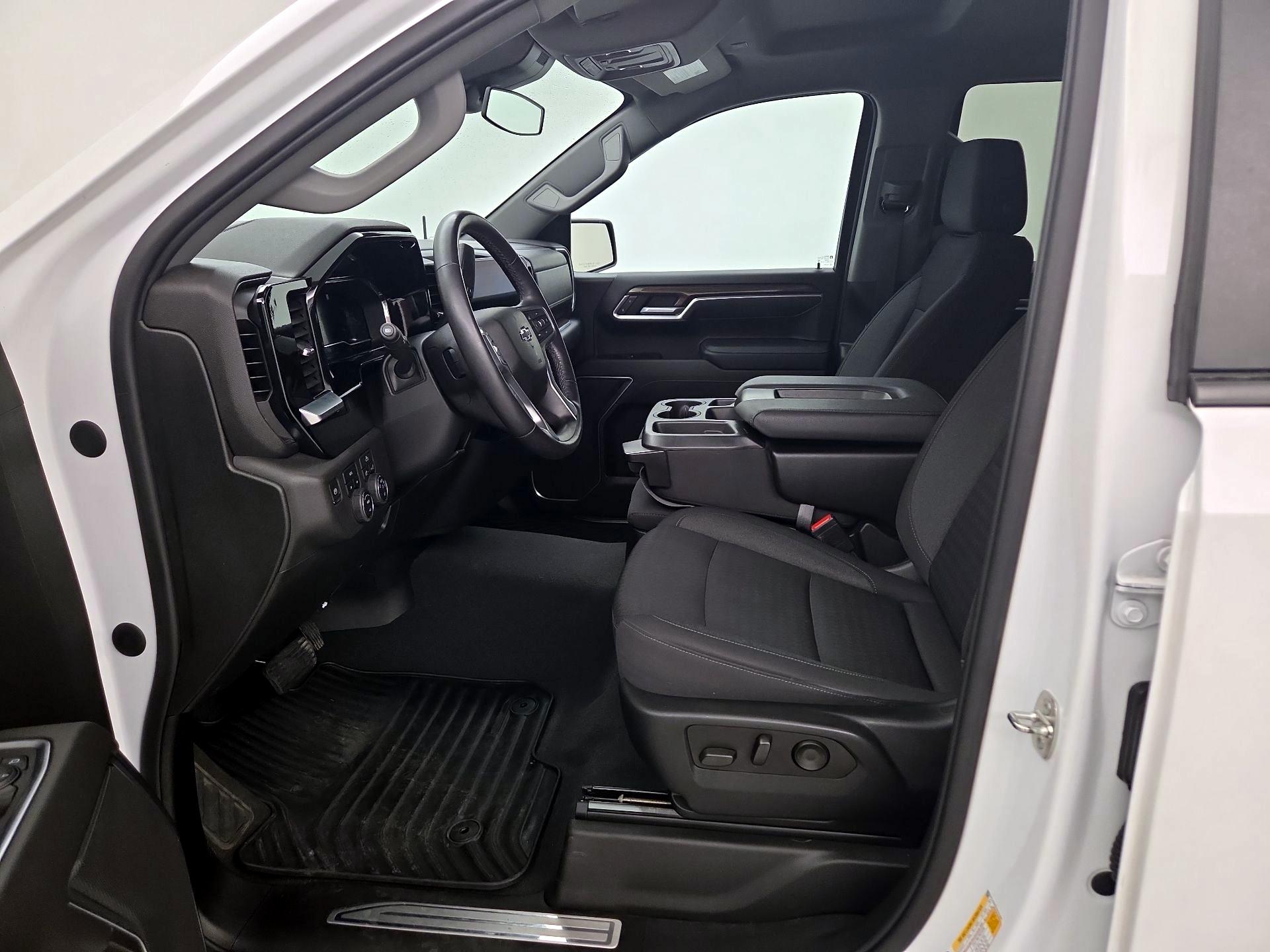 Thumbnail: 2022 Chevrolet Silverado 1500 - 11