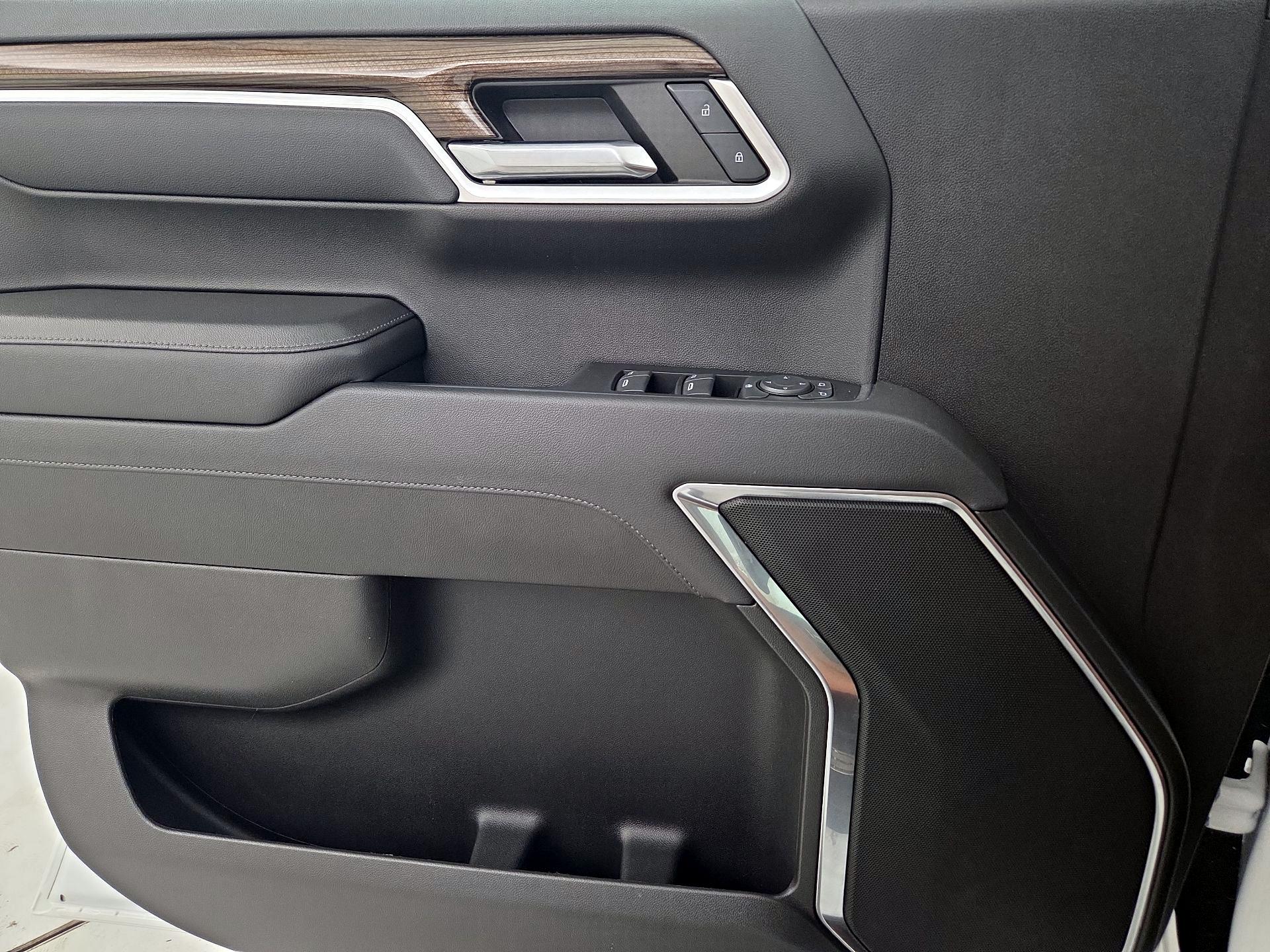 Thumbnail: 2022 Chevrolet Silverado 1500 - 12