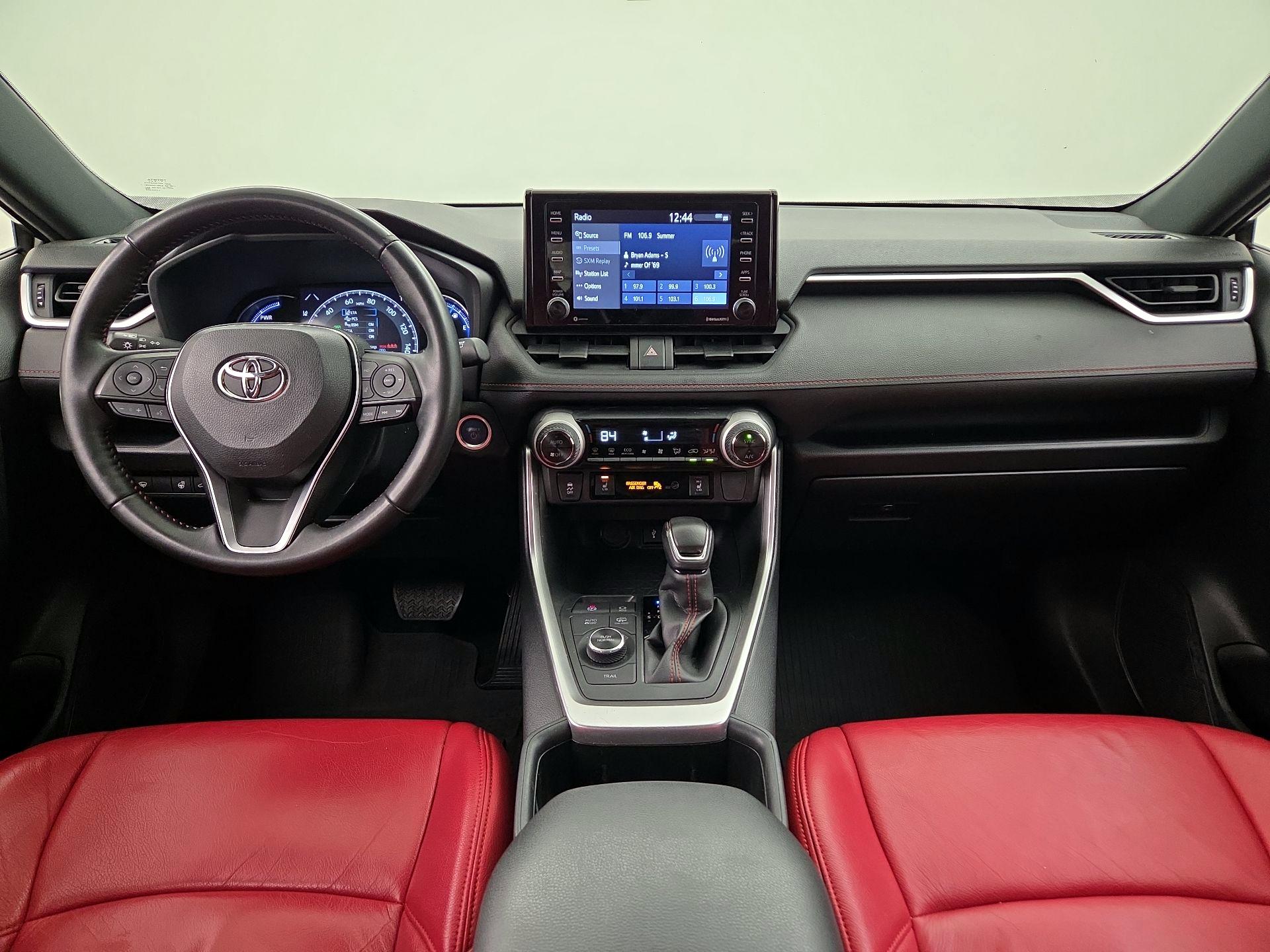 Thumbnail: 2022 Toyota RAV4 - 9