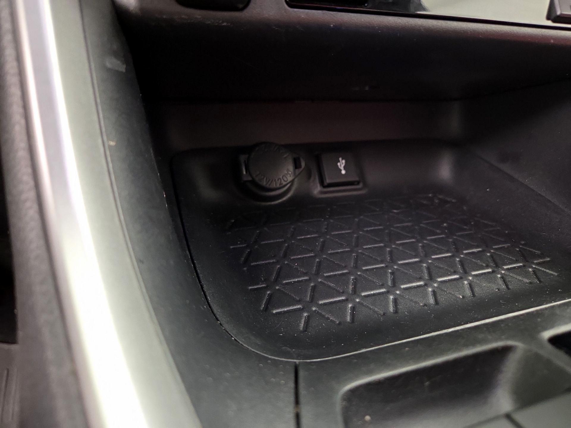 Thumbnail: 2022 Toyota RAV4 - 18