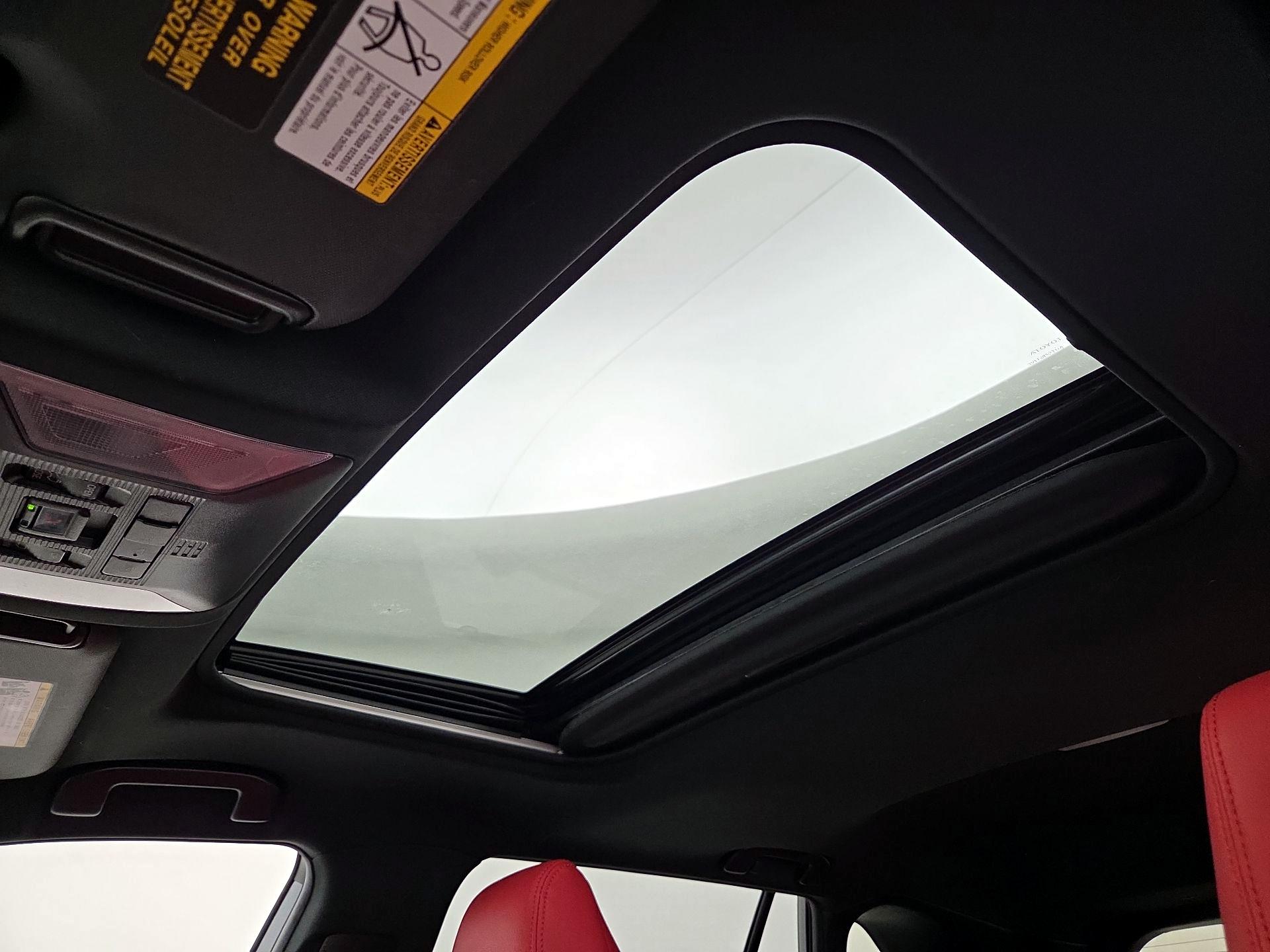 Thumbnail: 2022 Toyota RAV4 - 19