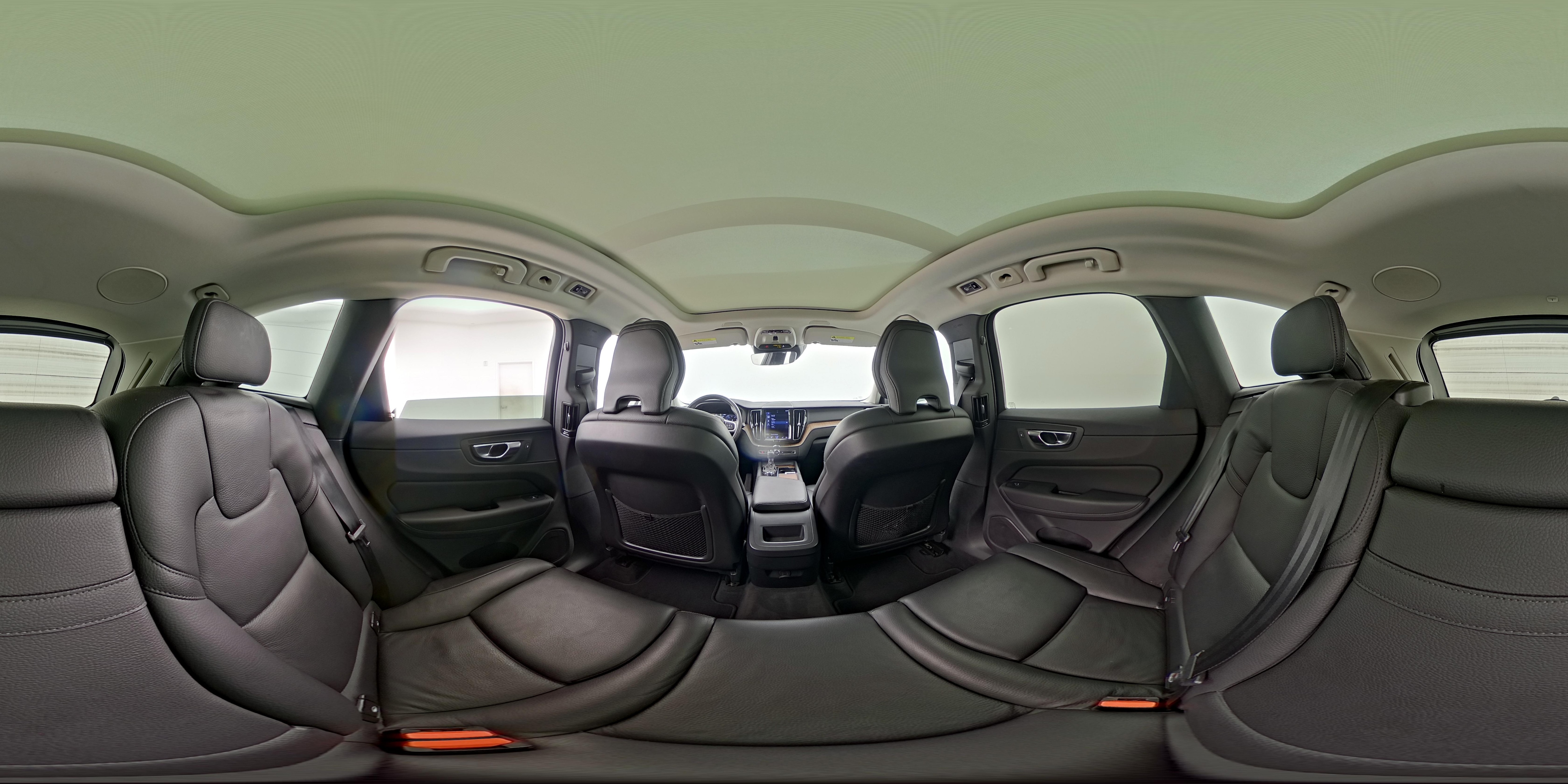 2021 Volvo XC60 Momentum - Photo 27