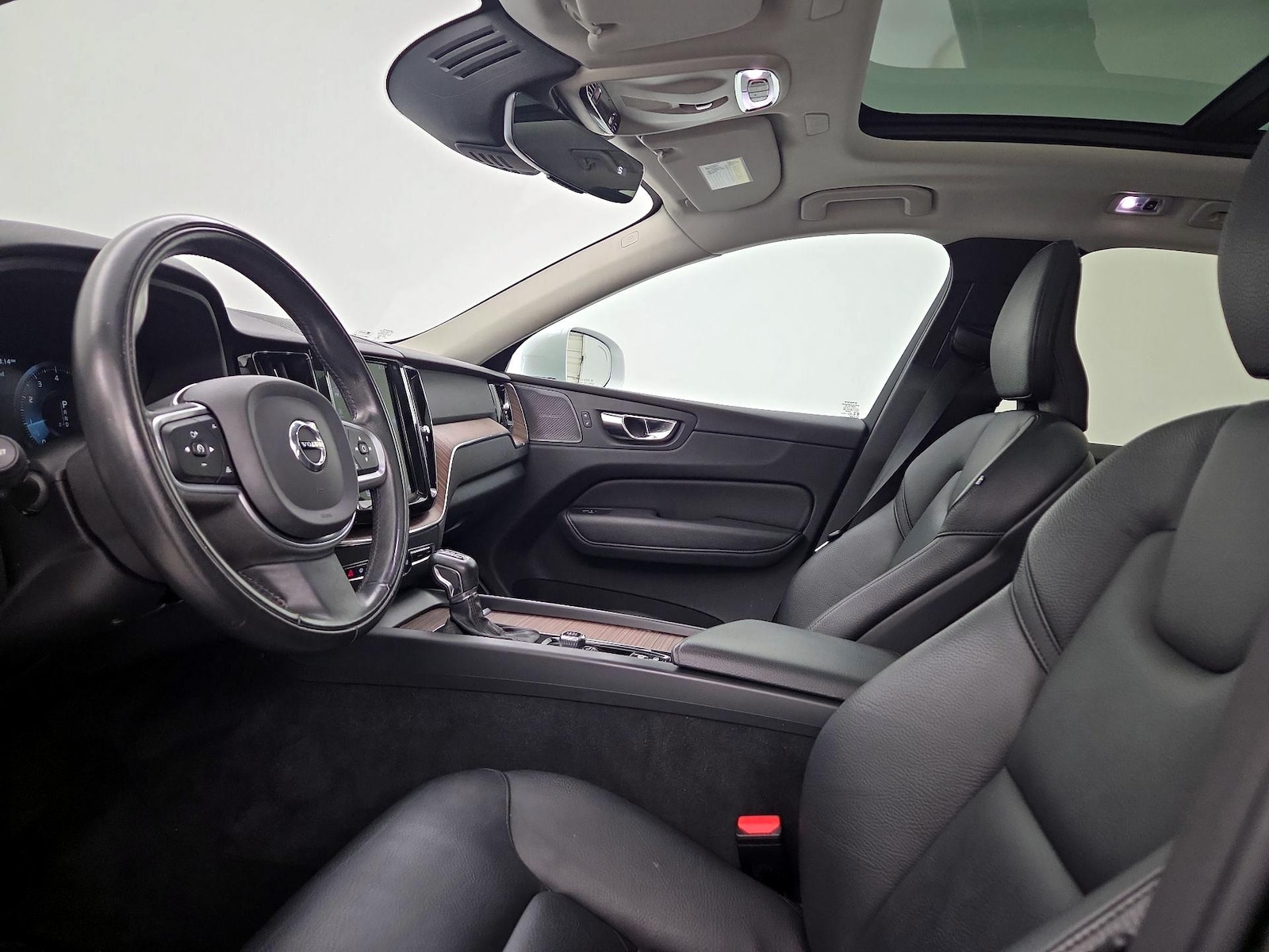 2021 Volvo XC60 Momentum - Photo 12