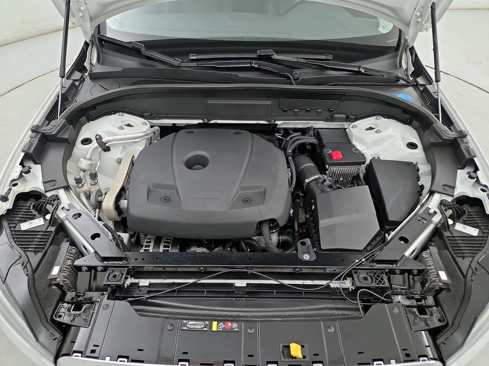 2021 Volvo XC60 Momentum - Photo 23